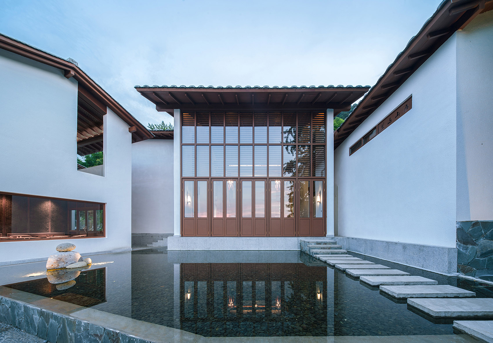 福建泉州·“古杏山舍”民宿设计 / 泛华&amp;回应