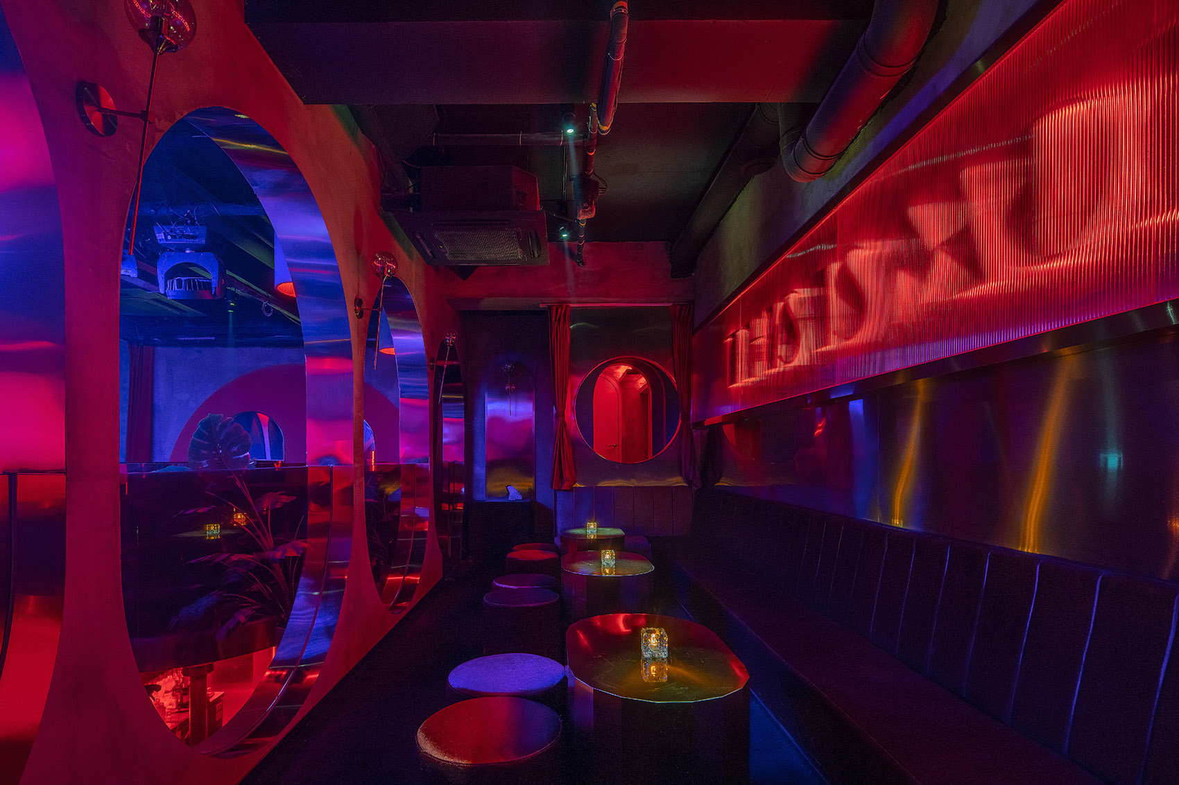 武汉·MOLLY CLUB餐饮娱乐空间 / 间禾建筑