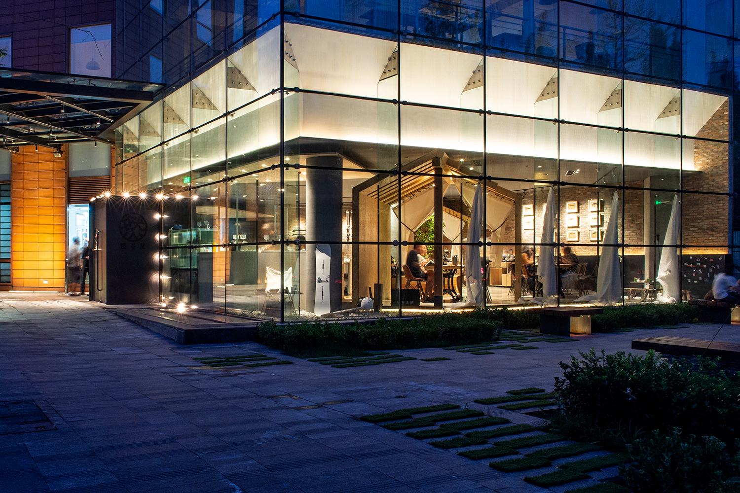 北京·“燃炙屋”日料餐厅设计 / AND LAB纳间建筑
