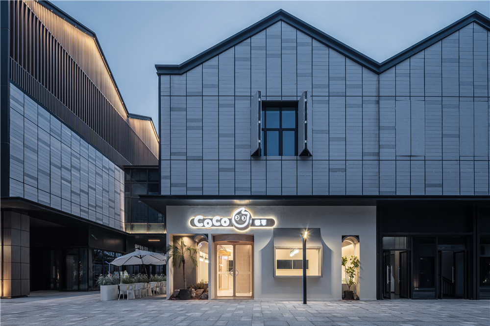 江苏江阴·“CoCo都可”饮品店(忠义街店) / 欧阳跳