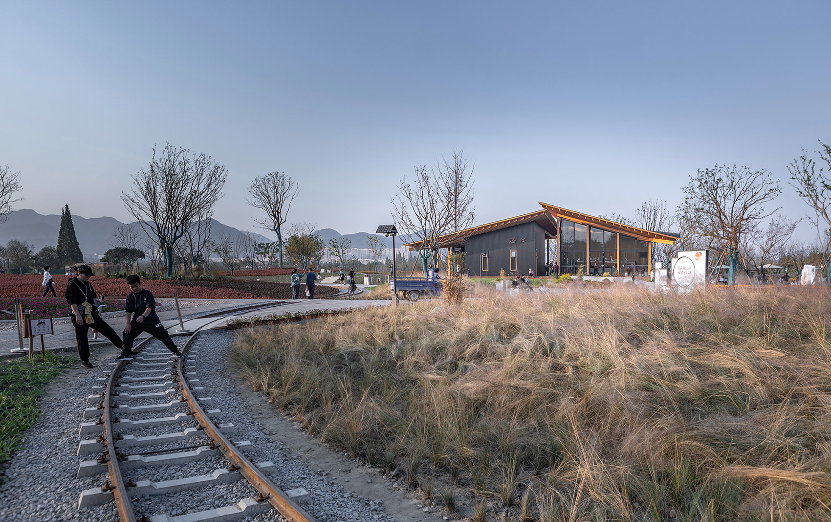 杭州·“阳陂湖湿地”接待中心设计 / 尌林建筑