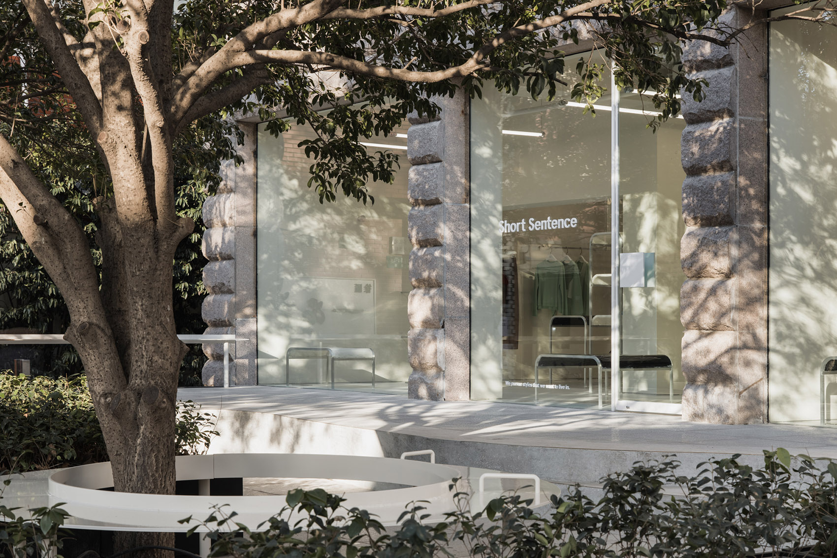 上海·“Short Sentence短句”服装店设计 / AIM 恺慕