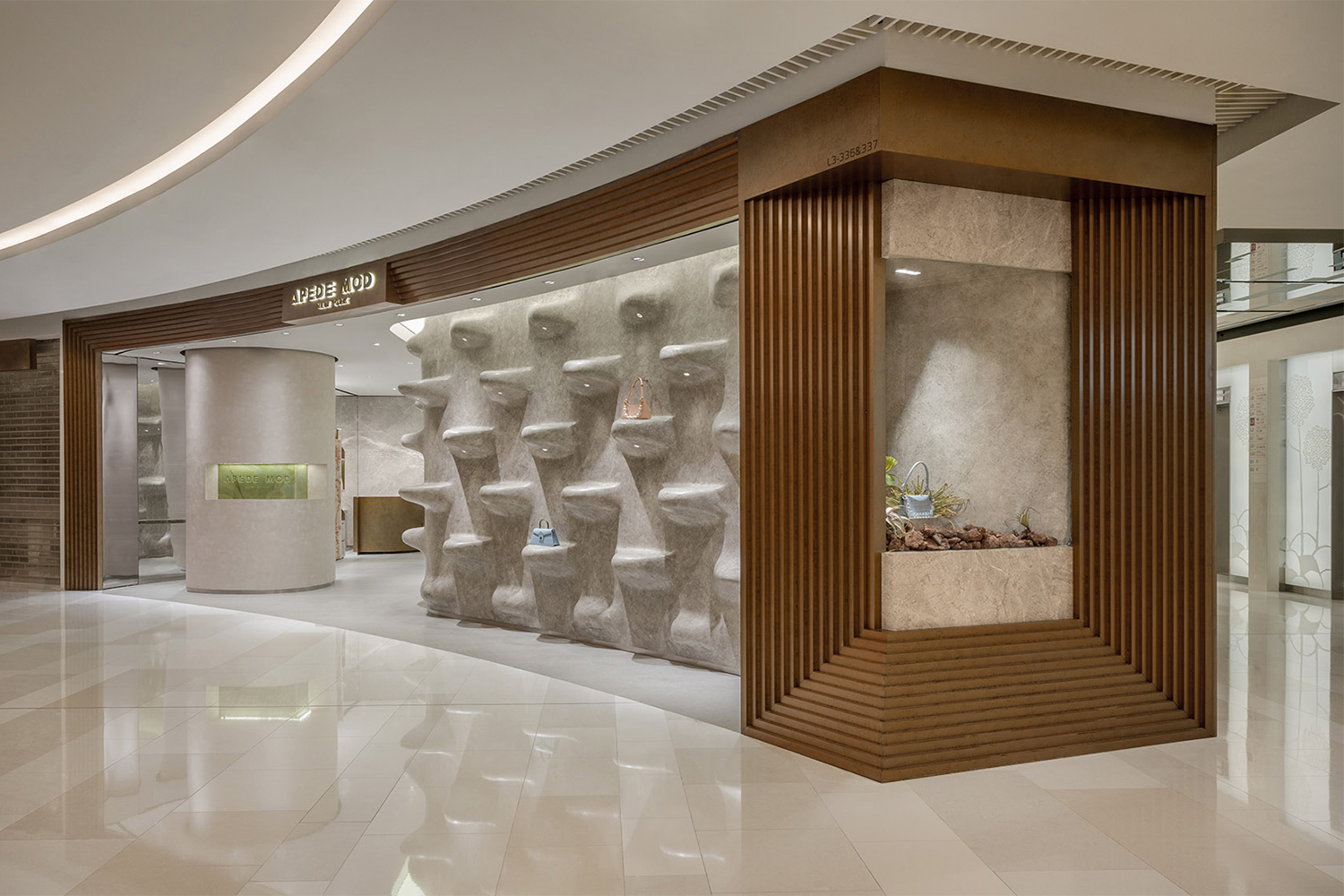 上海·APEDE MOD旗舰店设计 / Say Architects