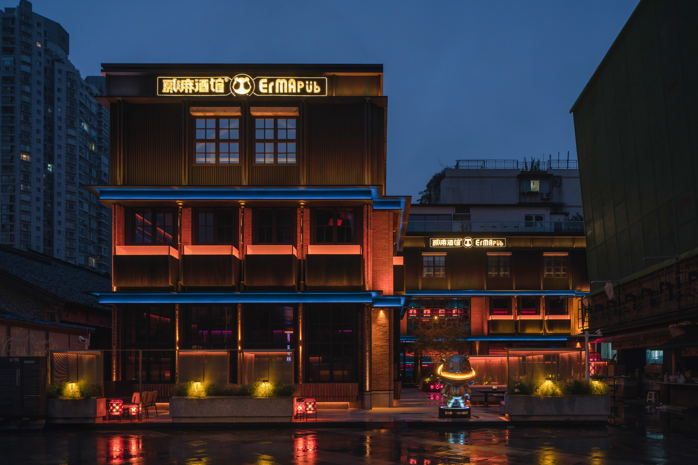 成都·“贰麻”酒馆设计(太古里店) / HDC蜂鸟