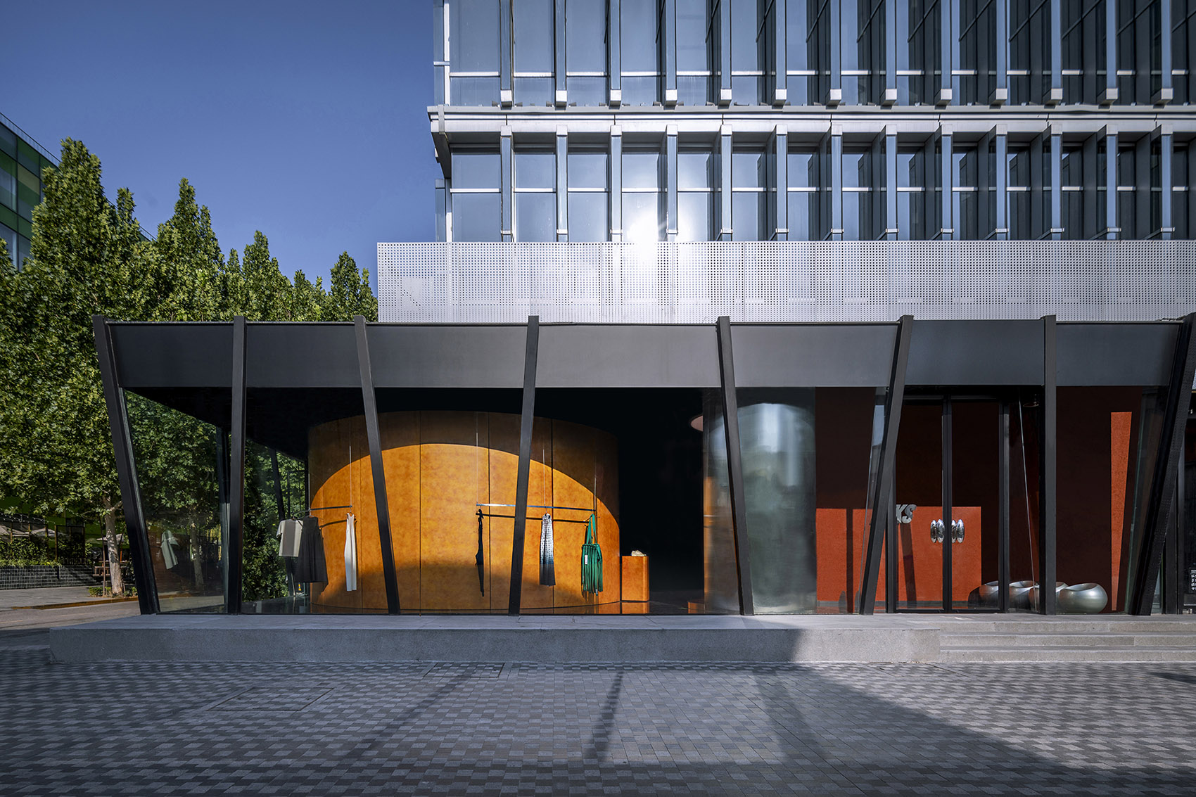 北京·KIKS潮牌店(3.3大厦店) / ROOI诺亿