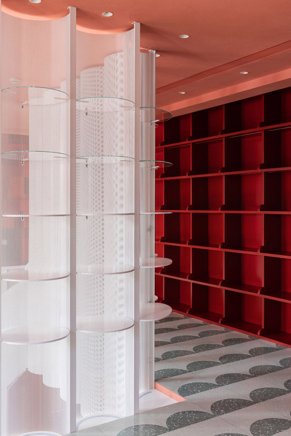 宁波·“外滩邮政局”新零售空间设计 / Yatofu Creatives