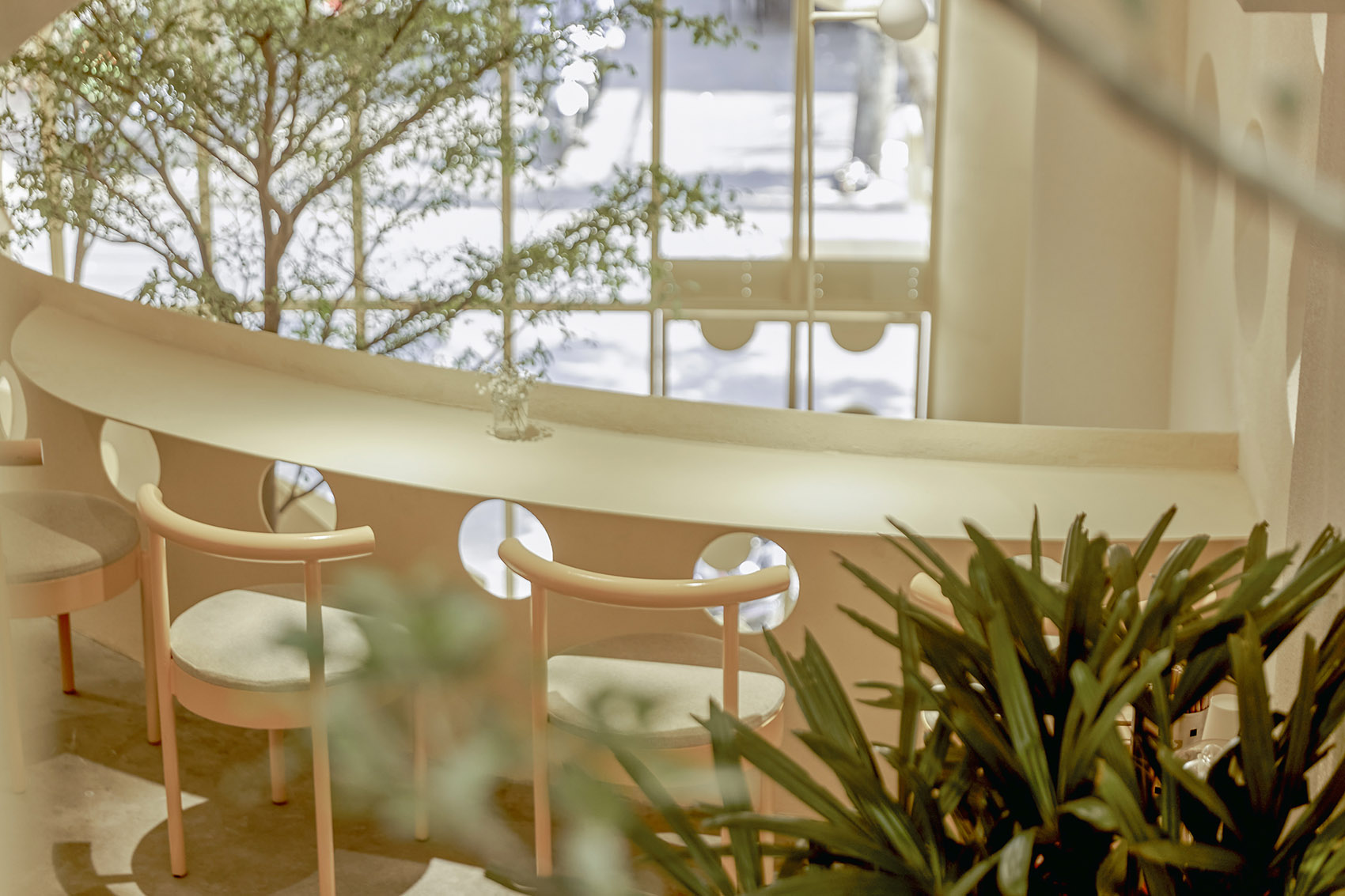 越南胡志明市·September品牌咖啡厅设计 / Red5&amp;Ben Decor