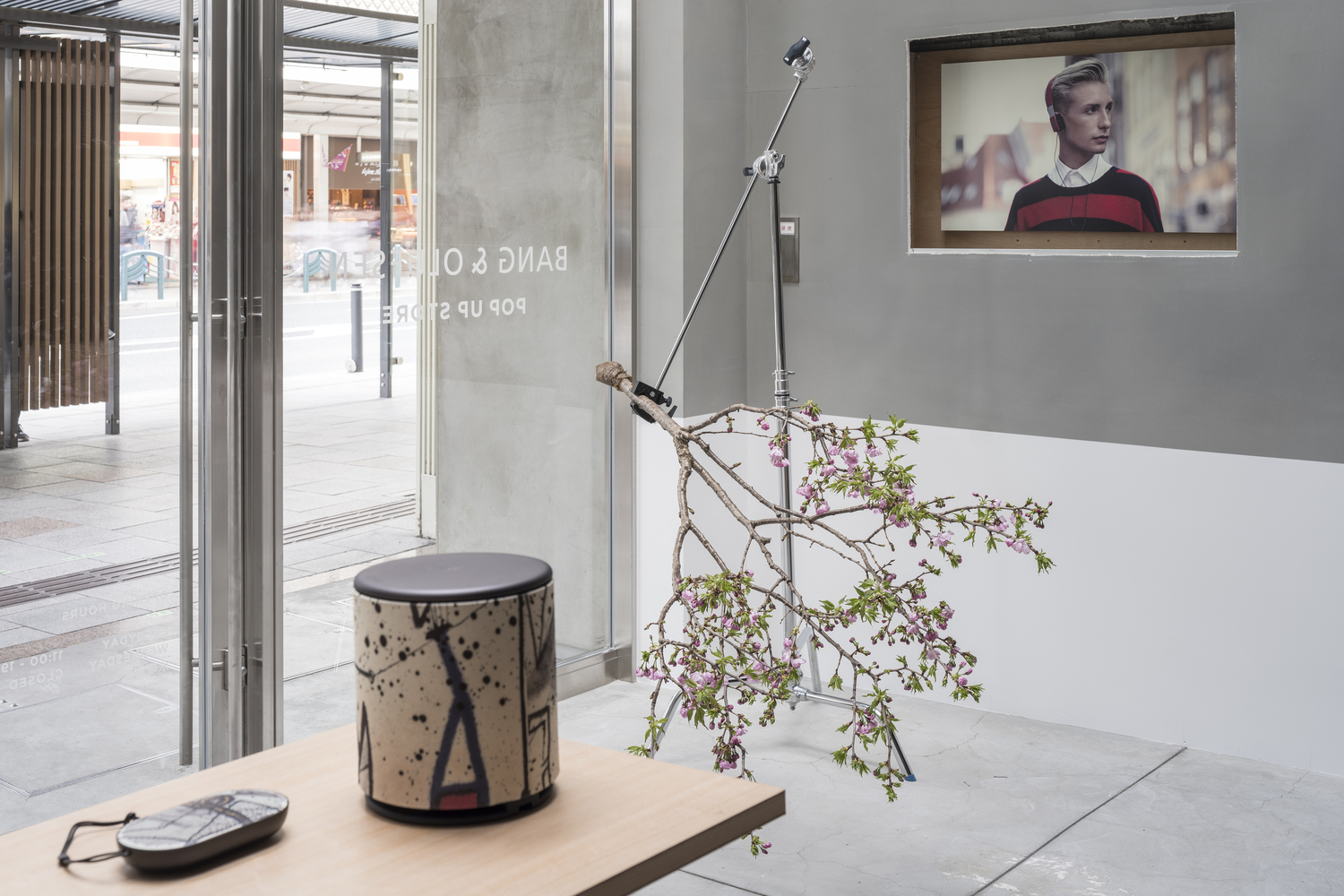 京都·Bang&Olufsen音响快闪店 / 关佑介