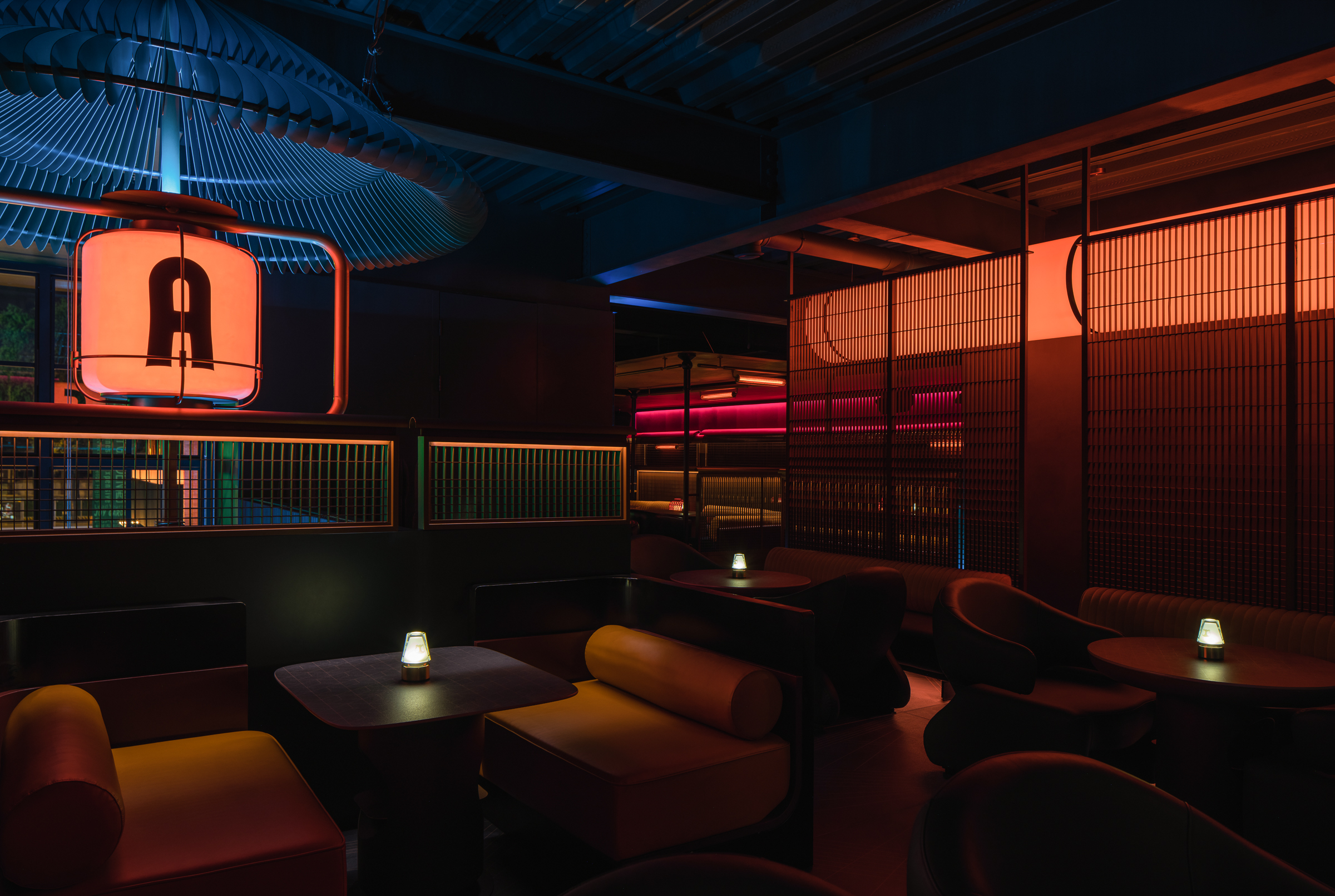 成都·“贰麻”酒馆设计(太古里店) / HDC蜂鸟