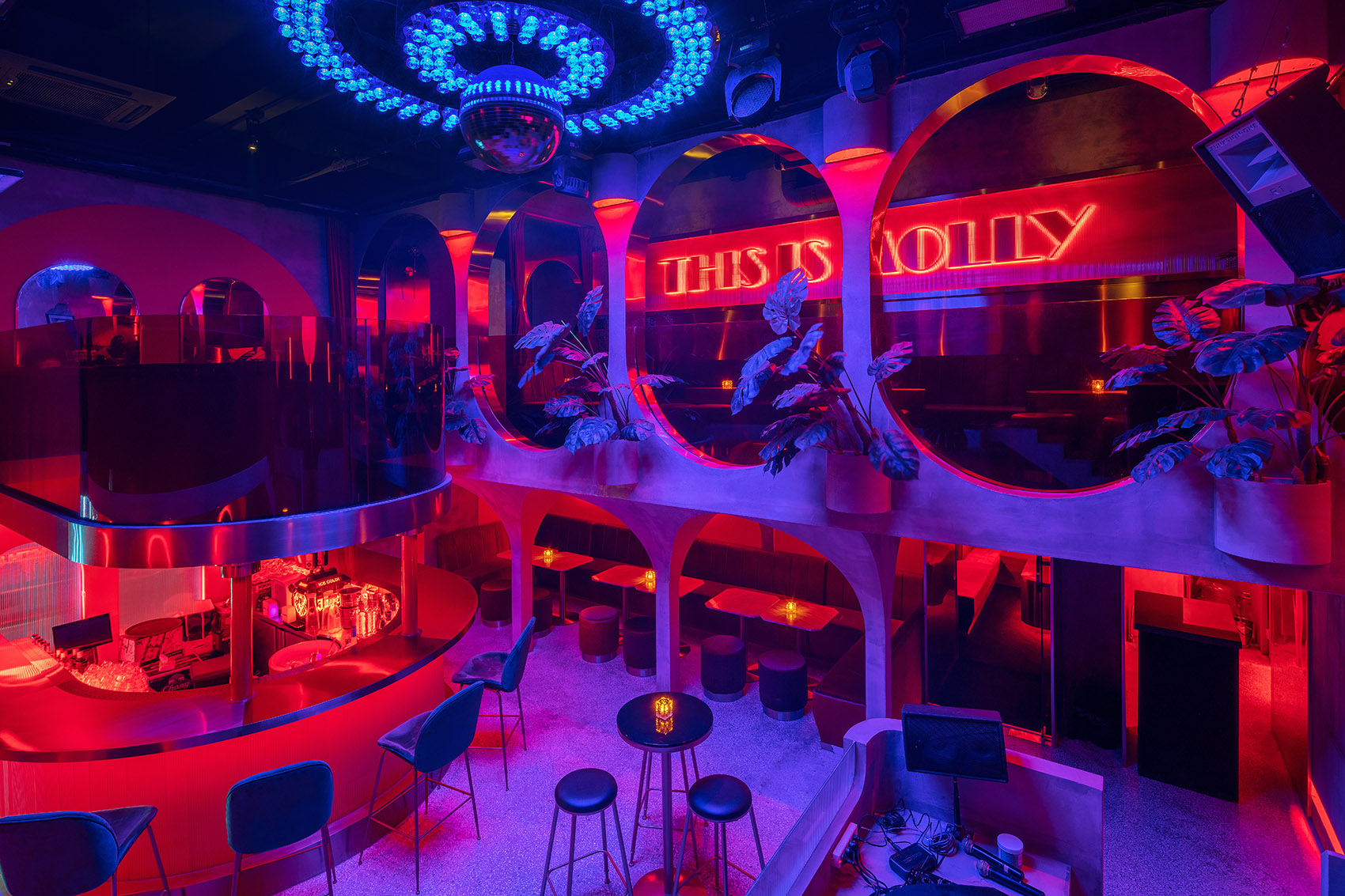 武汉·MOLLY CLUB餐饮娱乐空间 / 间禾建筑