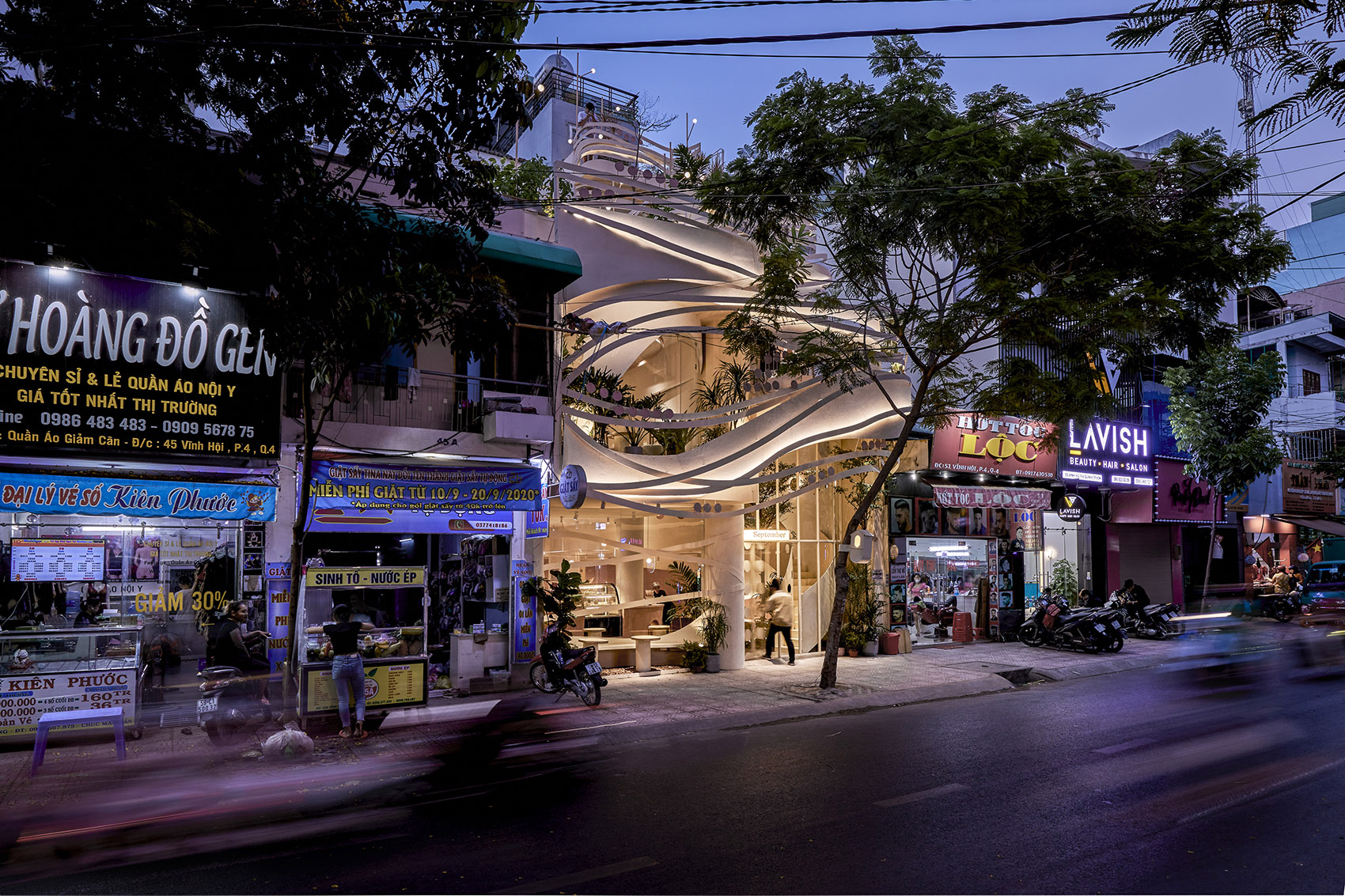 越南胡志明市·September品牌咖啡厅设计 / Red5&amp;Ben Decor