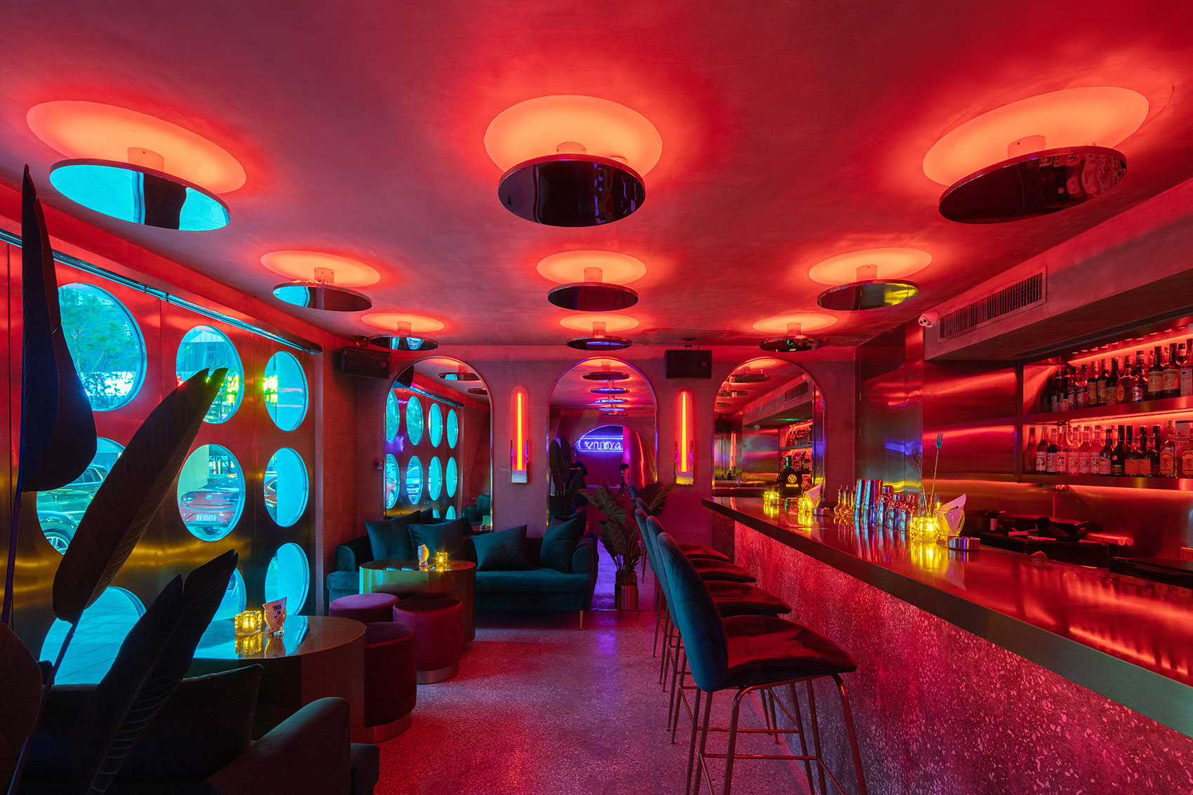 武汉·MOLLY CLUB餐饮娱乐空间 / 间禾建筑