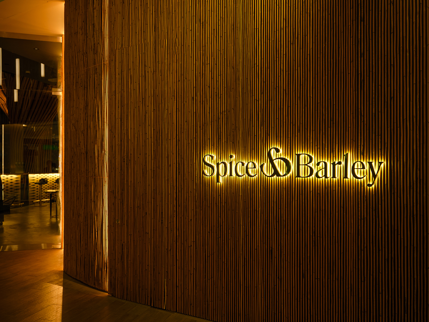 曼谷·SPICE &amp; BARLEY餐厅设计