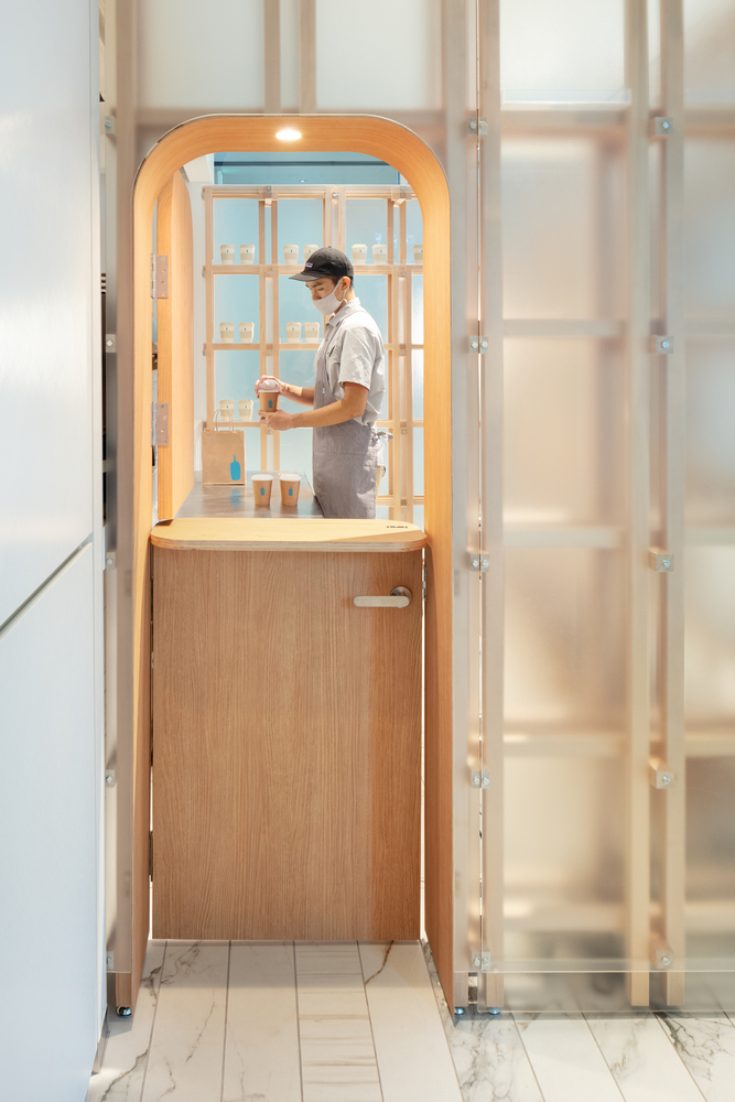 日本·“蓝瓶咖啡”快闪店设计 / Schemata Architects