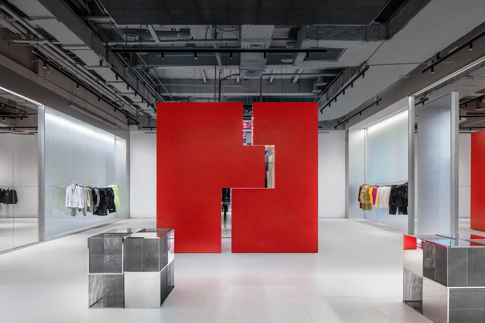 Magic Box-ROARINGWILD上海无限极荟旗舰店·上海 | 东仓建设