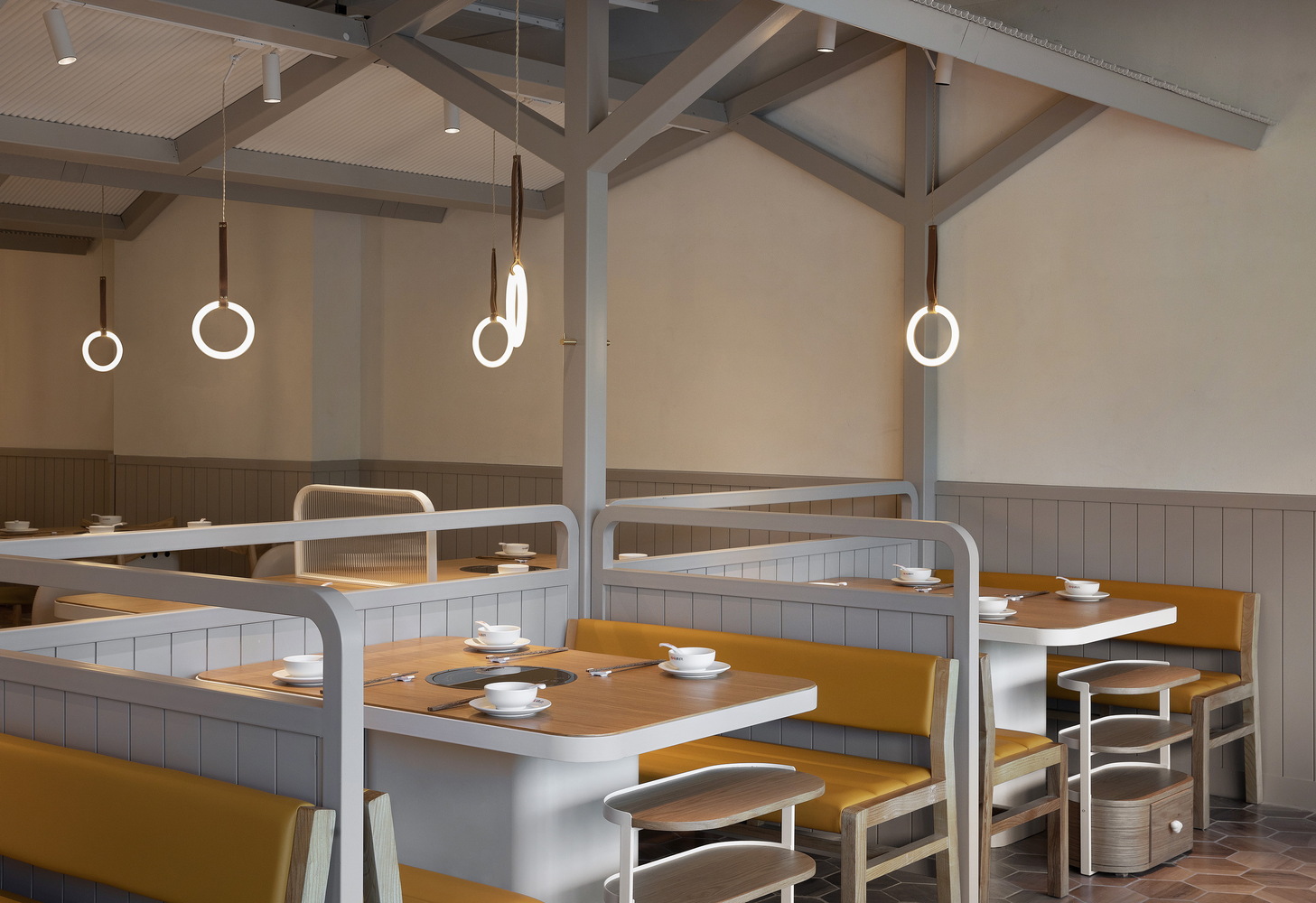 北京·“暖暖锅物”台湾火锅餐厅(暖山店) / 古鲁奇