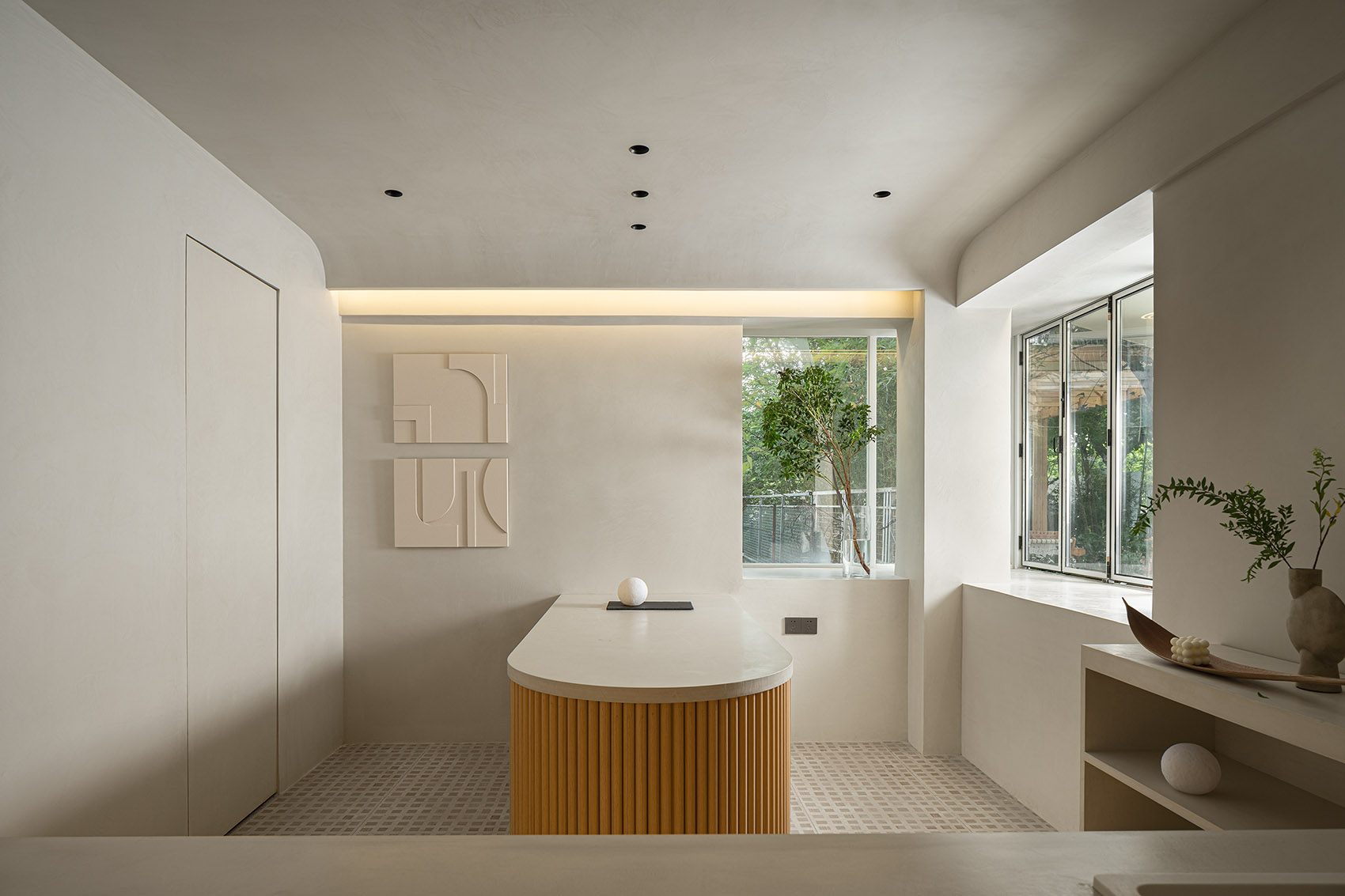 武汉·EV CAKE品牌甜品店设计 / 知白