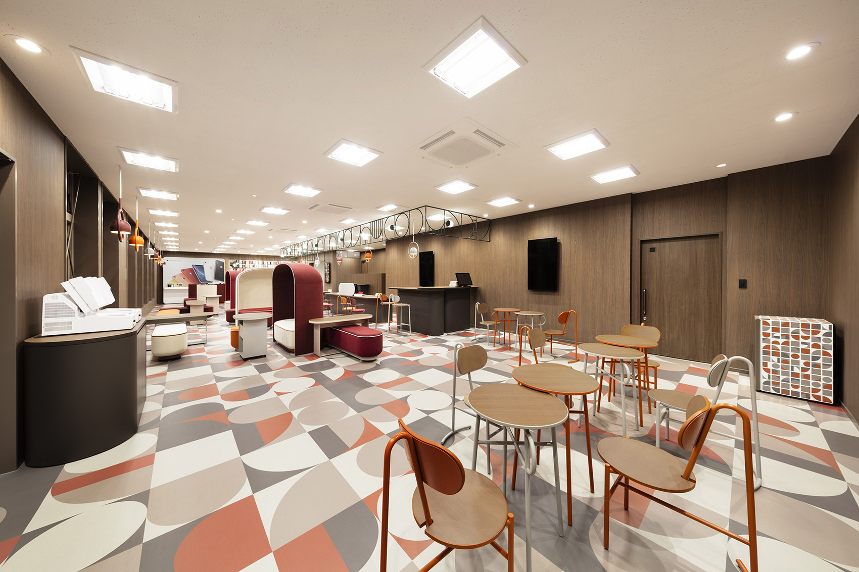 日本·docomo新零售体验店设计 / nendo