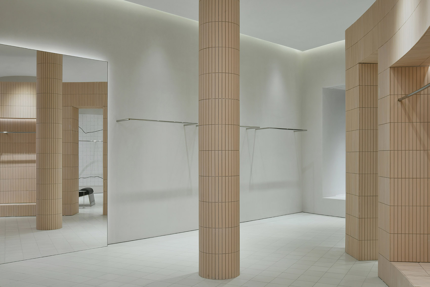 成都·III VIVINIKO(IFS国金中心店)服装店设计 / 退化建筑