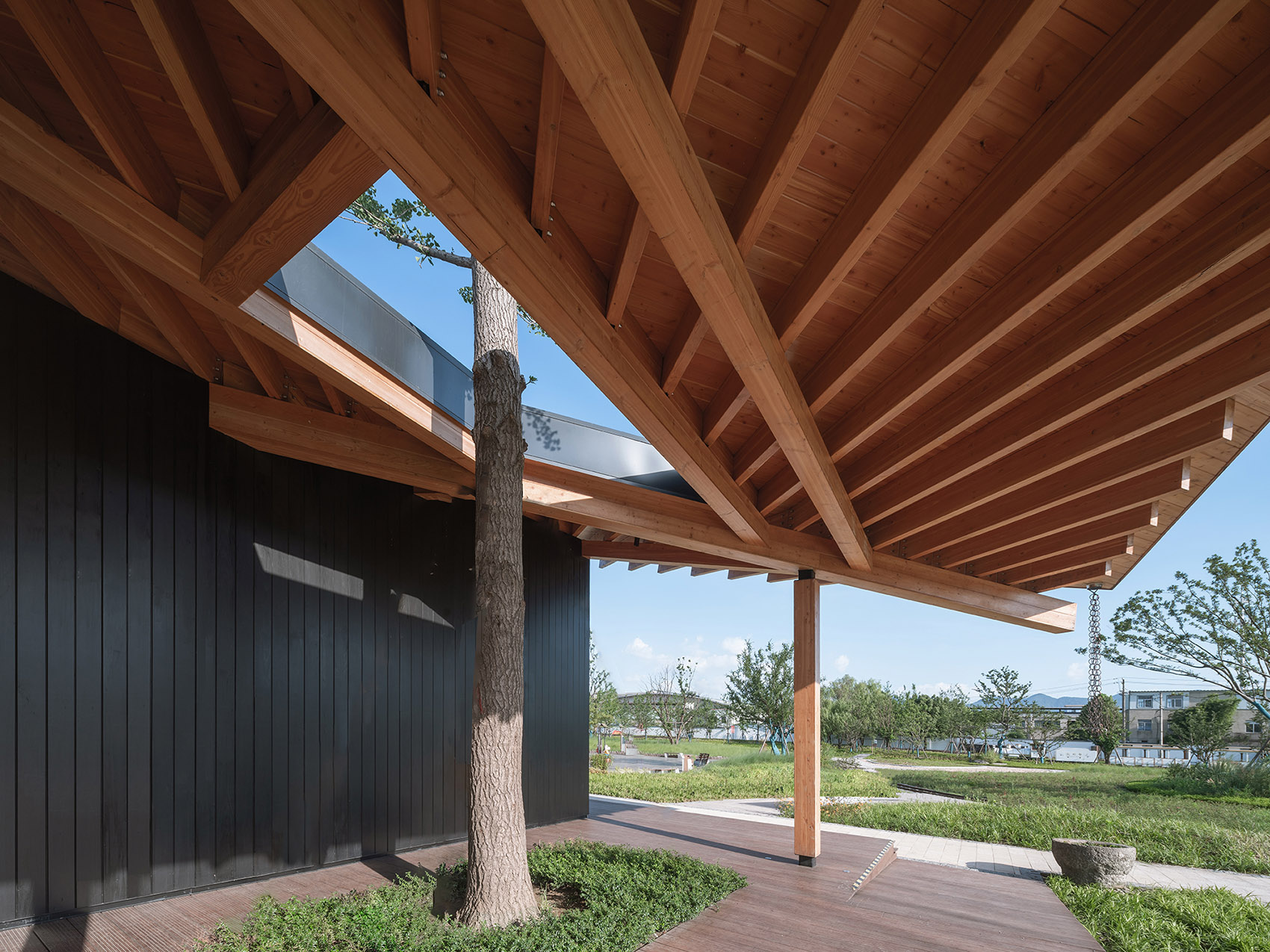 杭州·“阳陂湖湿地”接待中心设计 / 尌林建筑