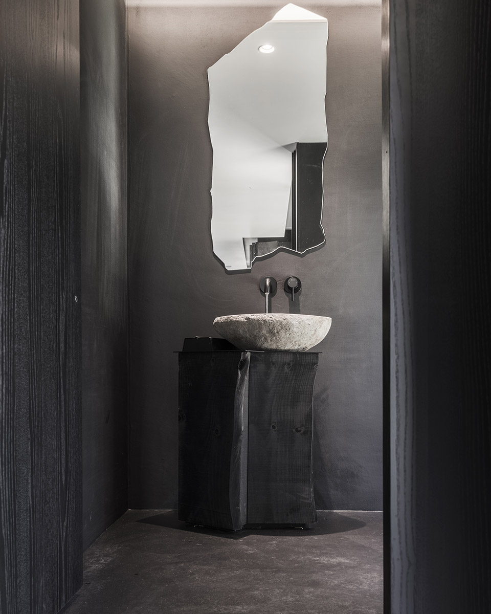 台湾·“碳境”—juliArt头皮理疗中心设计 / 水相