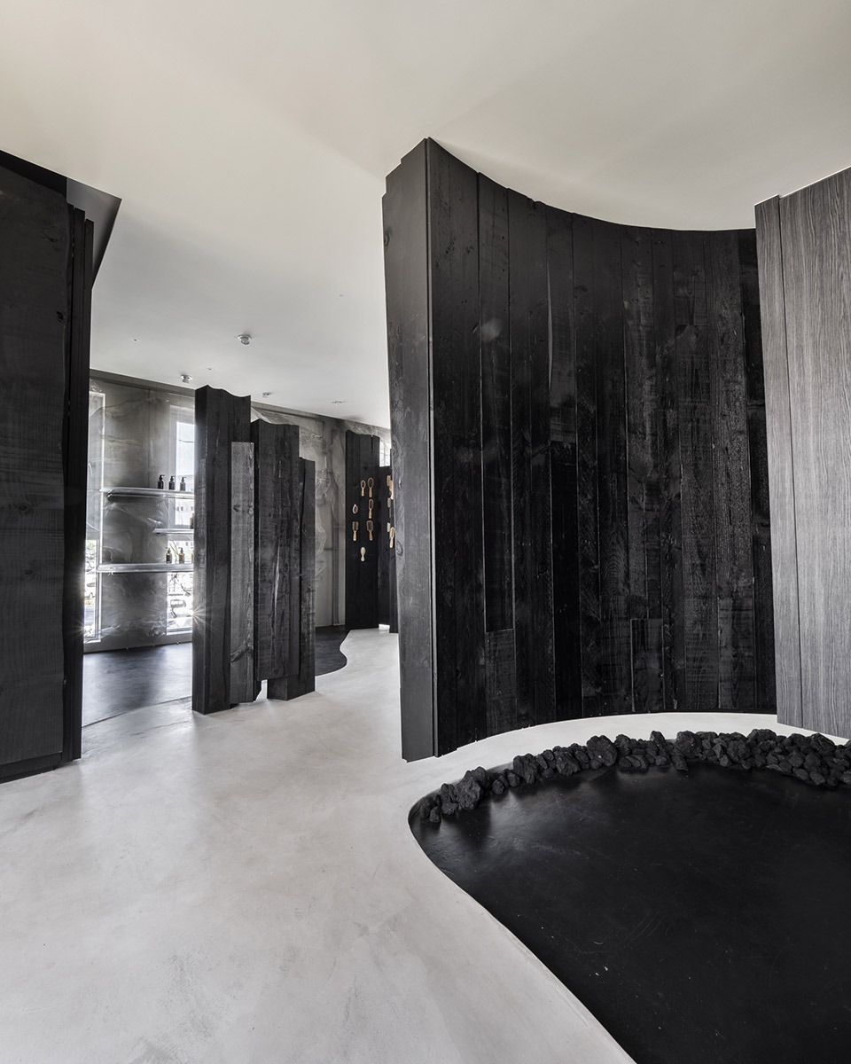 台湾·“碳境”—juliArt头皮理疗中心设计 / 水相