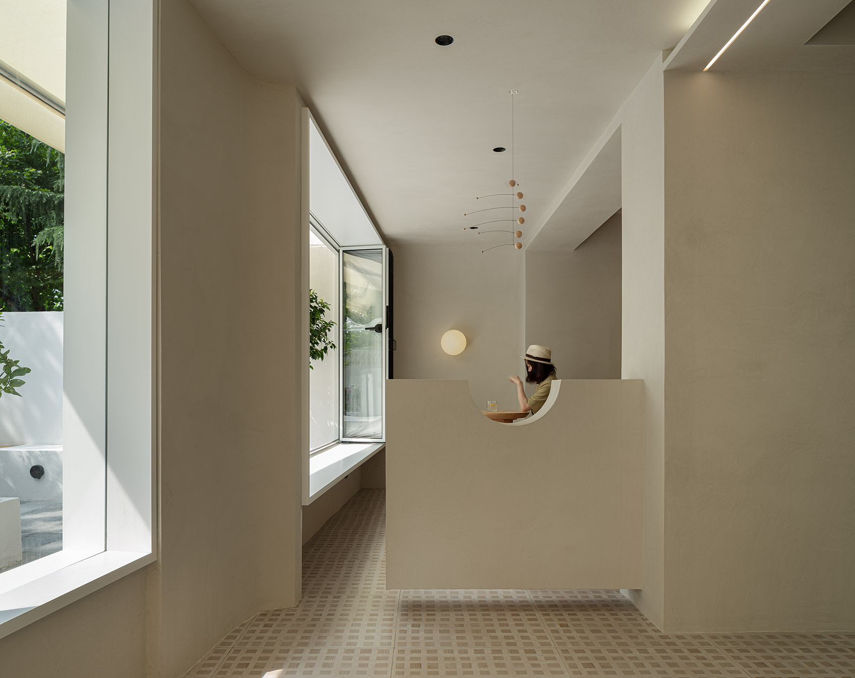 武汉·EV CAKE品牌甜品店设计 / 知白