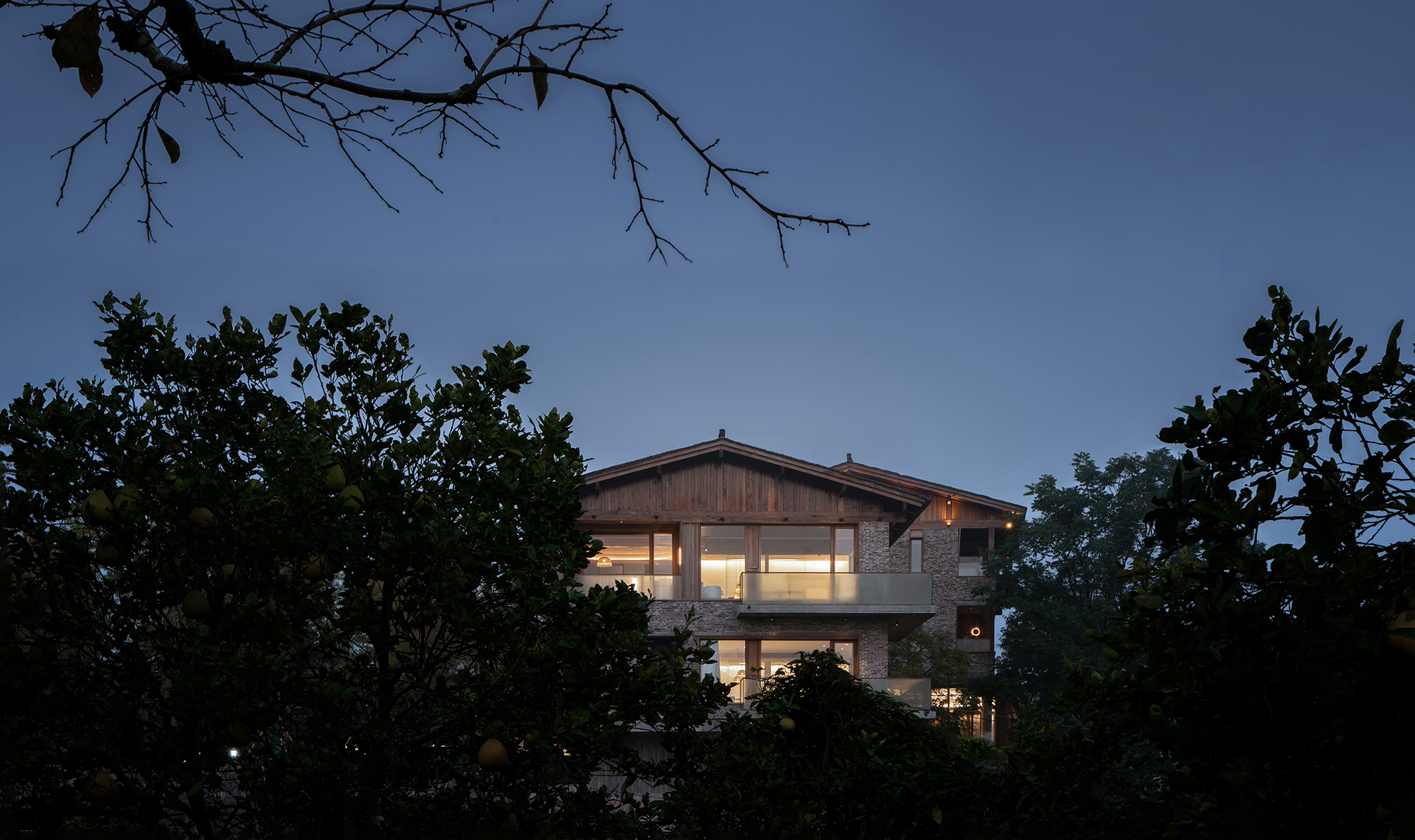 张家界·马儿山燕儿窝民宿 / 尌林建筑