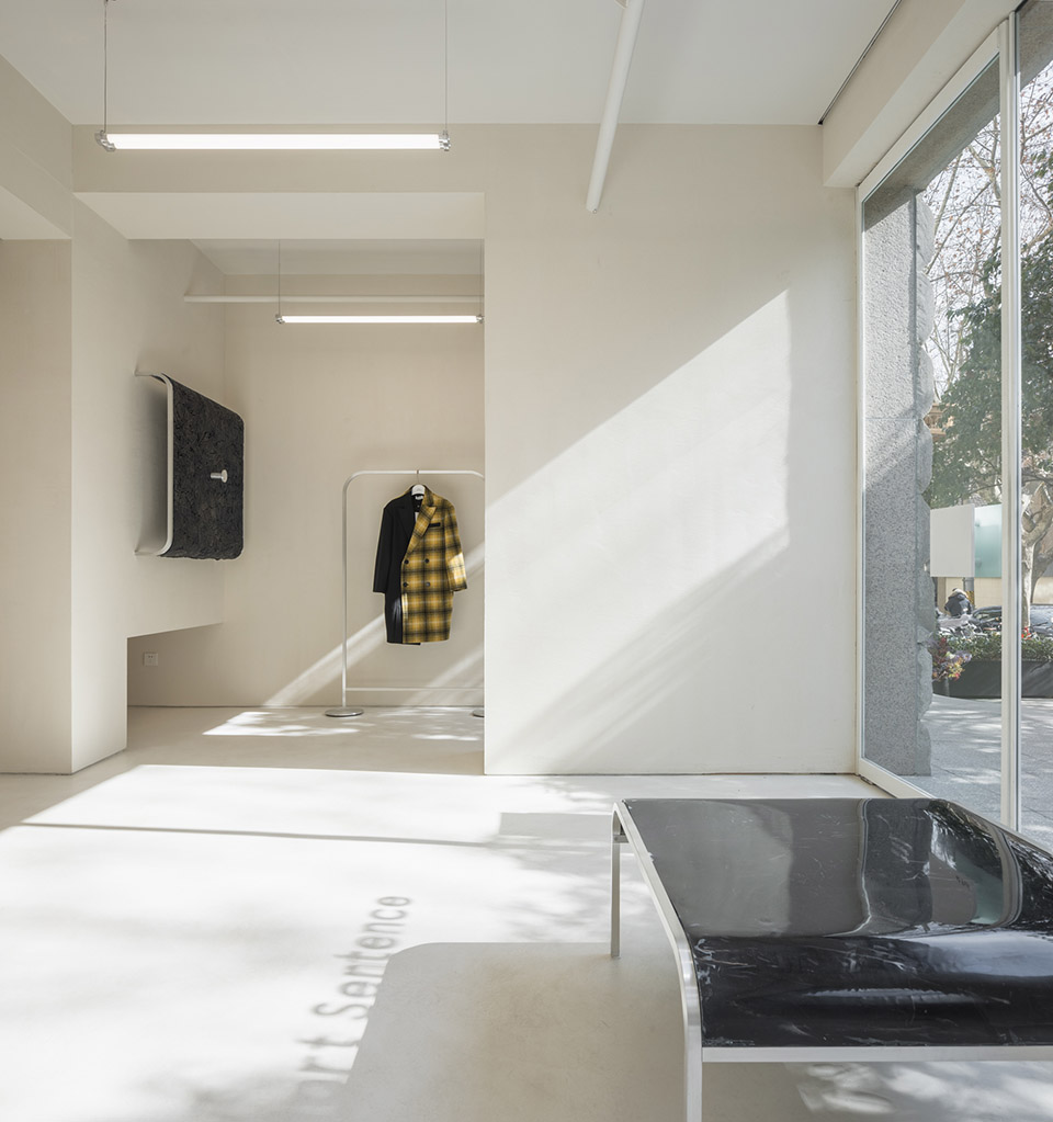 上海·“Short Sentence短句”服装店设计 / AIM 恺慕