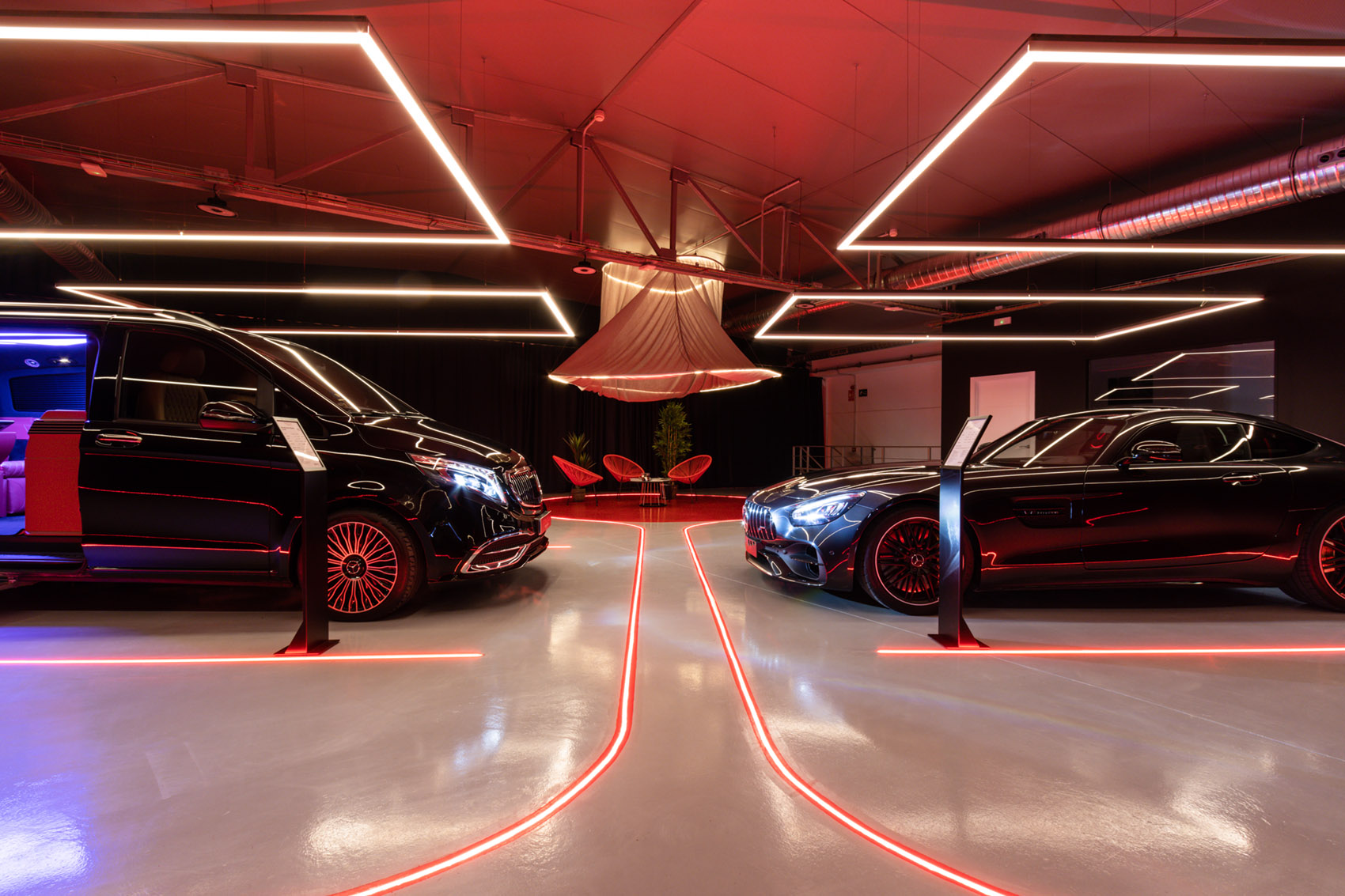 Stradale Pure Sport汽车展厅&middot;西班牙马德里 | Paralelo Estudio