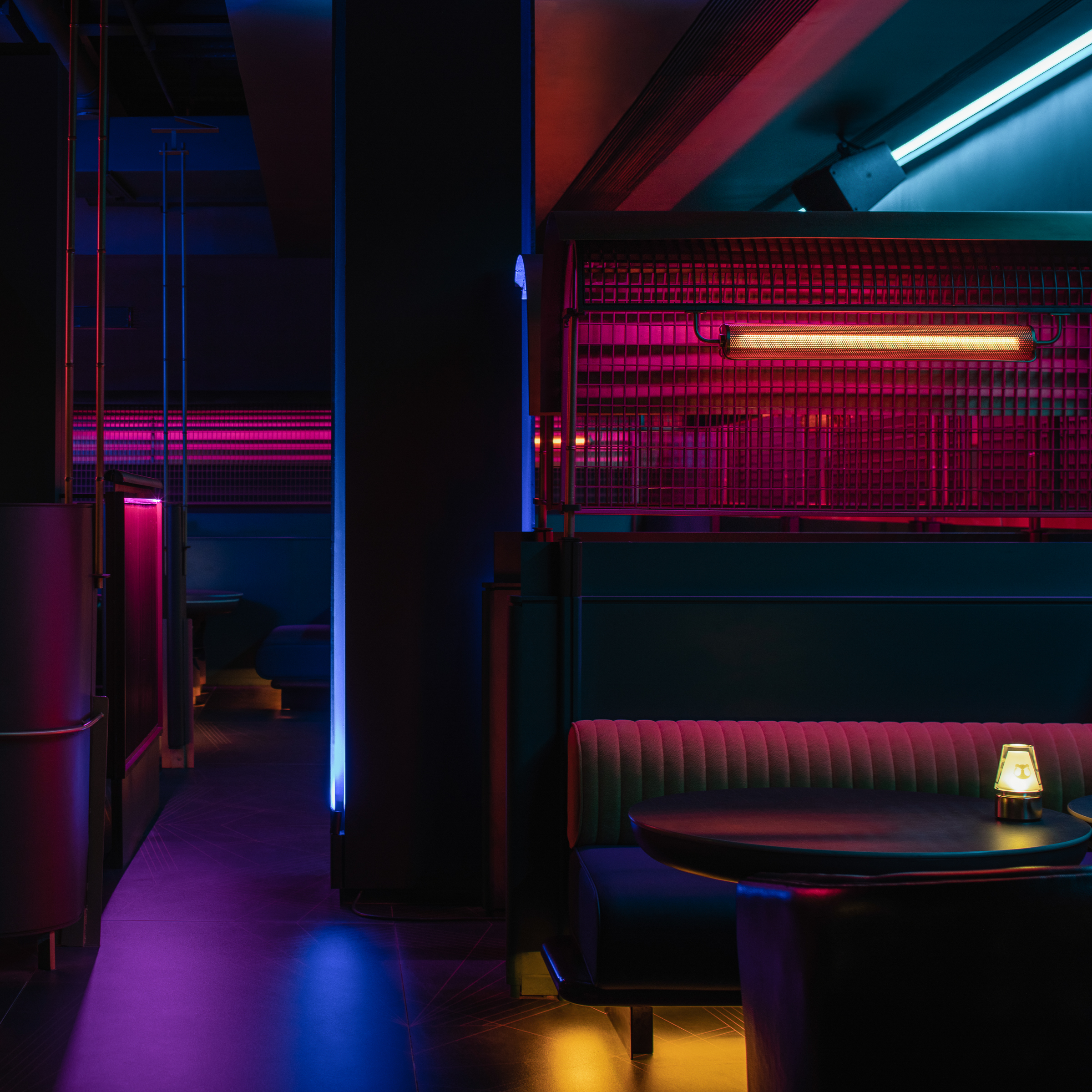 成都·“贰麻”酒馆设计(太古里店) / HDC蜂鸟