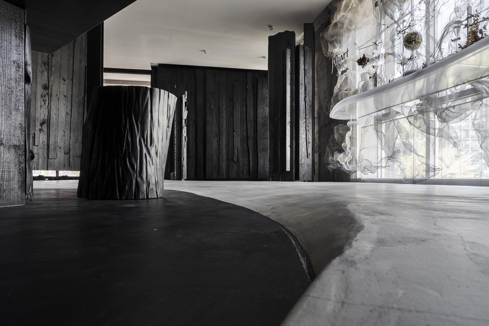 台湾·“碳境”—juliArt头皮理疗中心设计 / 水相