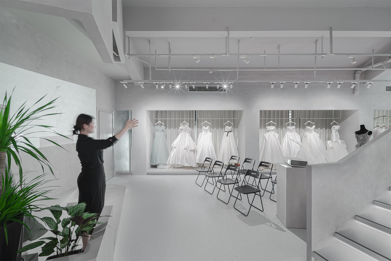 苏州·“兰斐”婚纱展厅设计 / 平介
