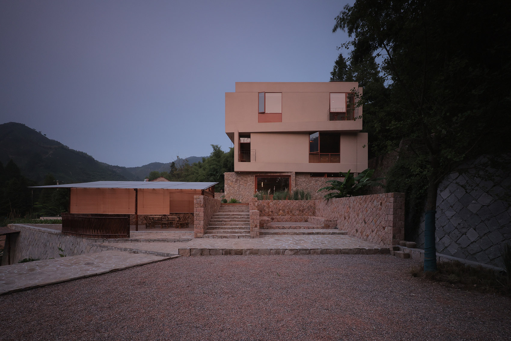 湖州莫干山·“木子林夕云”民宿 / 实在建筑