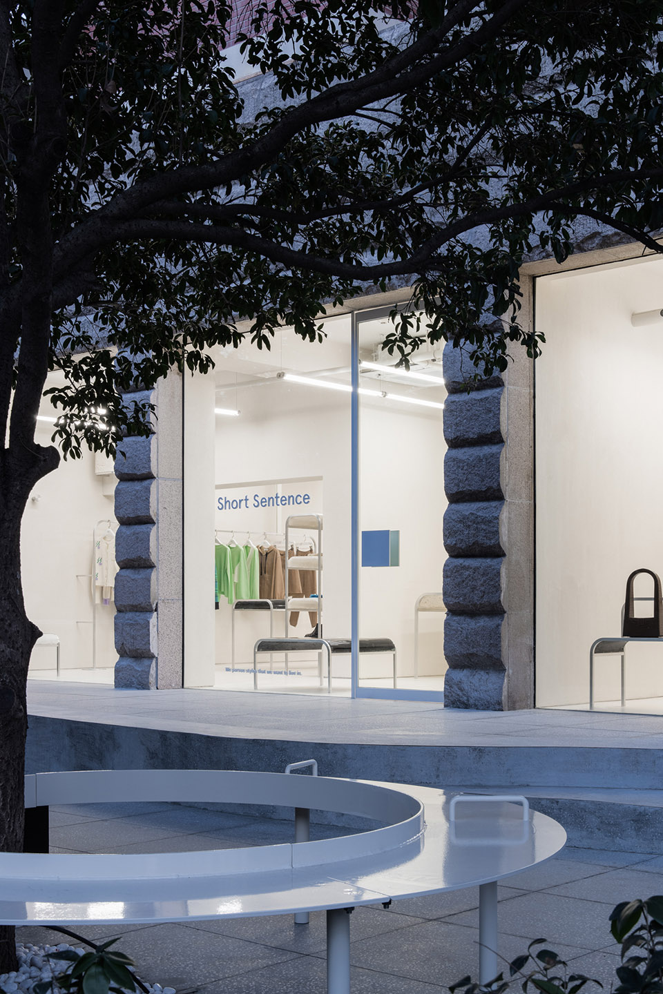 上海·“Short Sentence短句”服装店设计 / AIM 恺慕