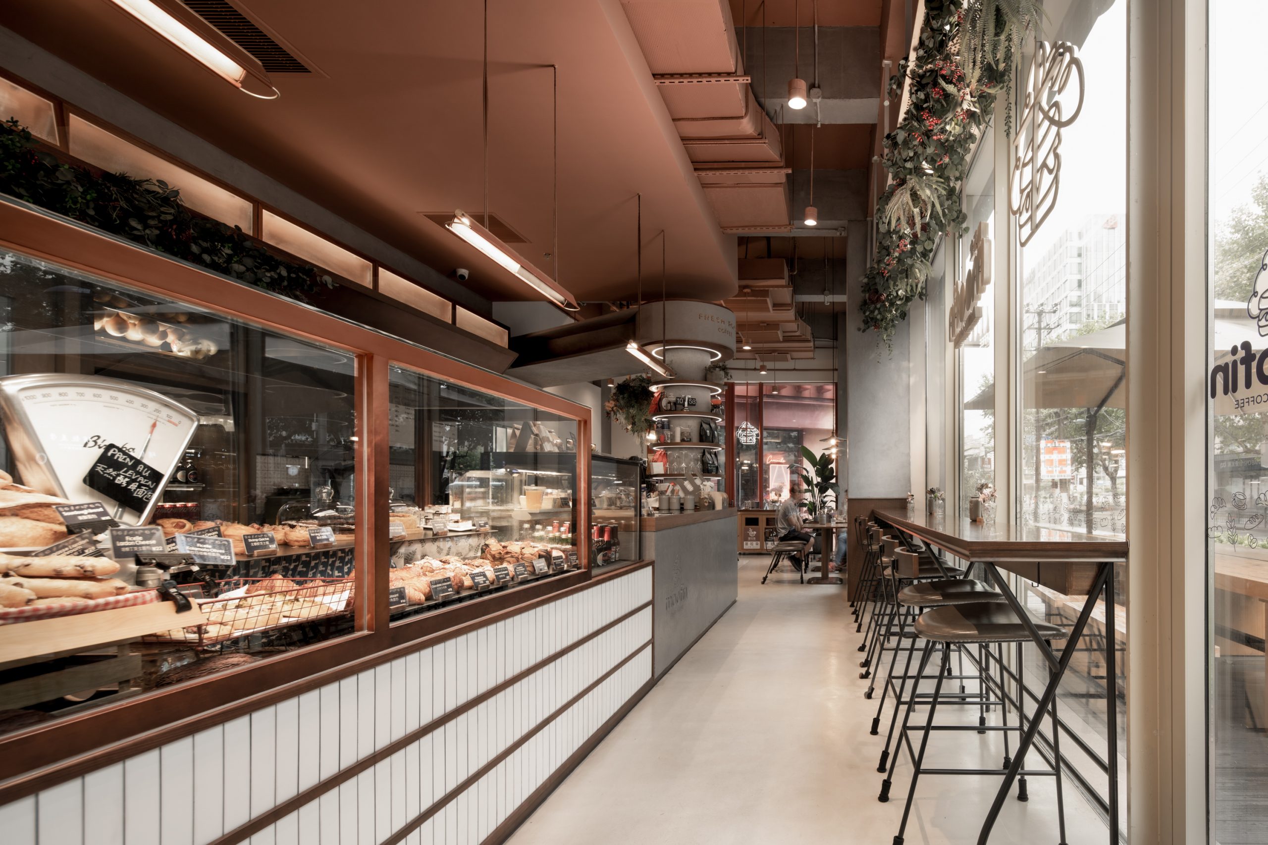 上海·“Moofin Bakery&Coffee摩芬宜”甜品店设计 / French House