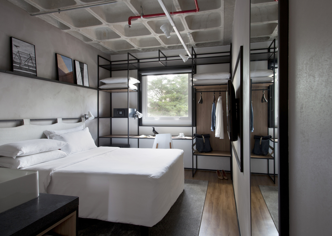 巴西“宜必思”新概念酒店 / FGMF Arquitetos