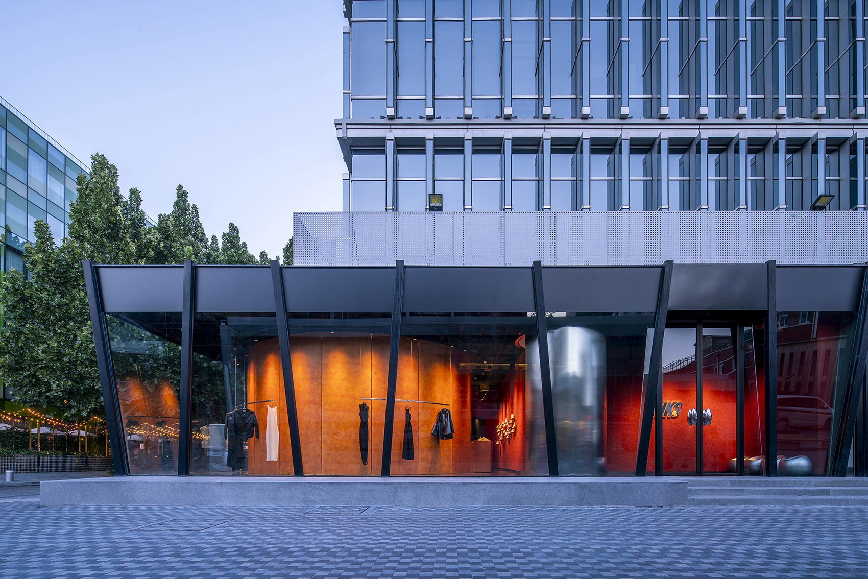 北京·KIKS潮牌店(3.3大厦店) / ROOI诺亿