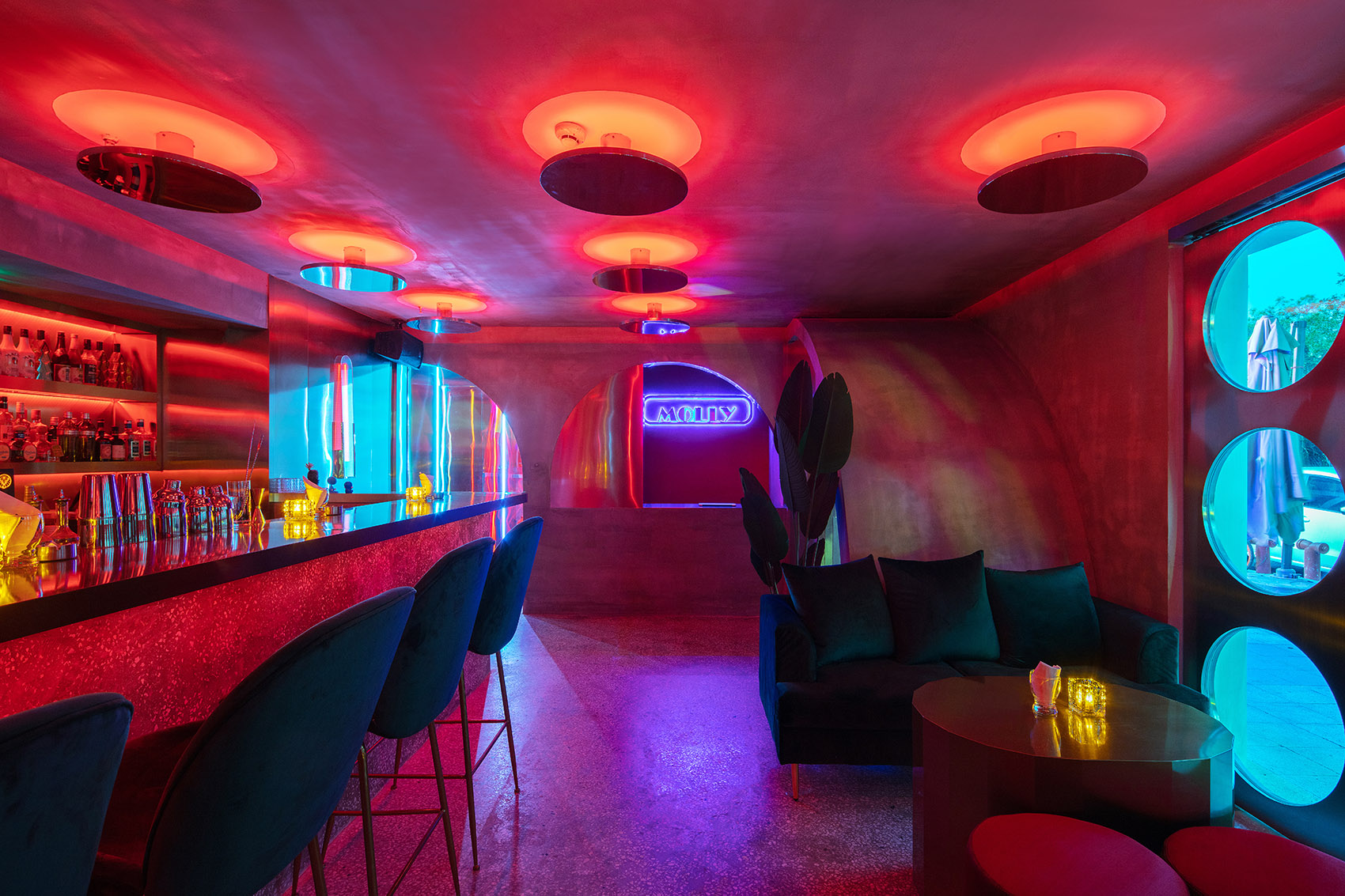 武汉·MOLLY CLUB餐饮娱乐空间 / 间禾建筑