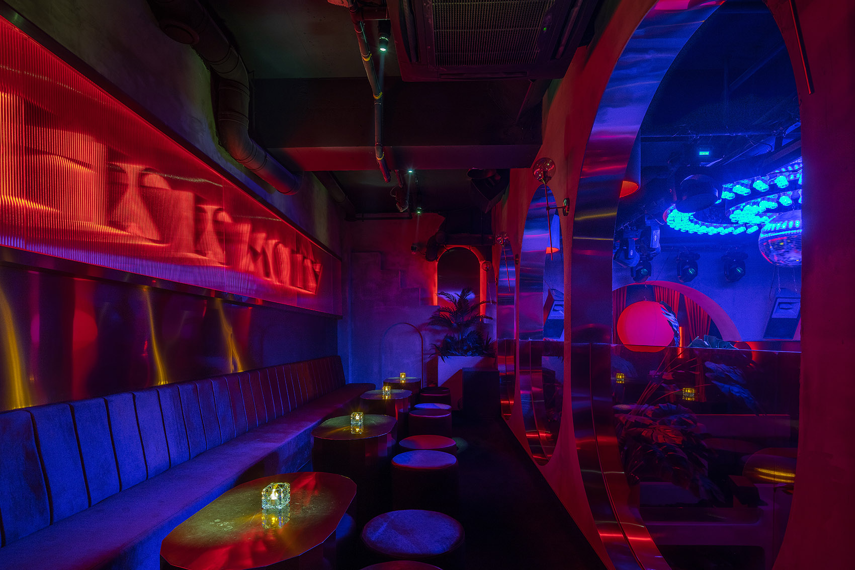 武汉·MOLLY CLUB餐饮娱乐空间 / 间禾建筑