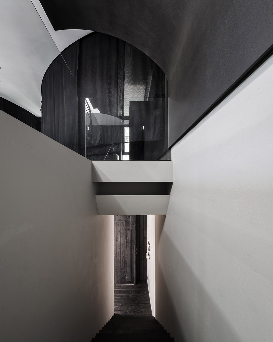 台湾·“碳境”—juliArt头皮理疗中心设计 / 水相