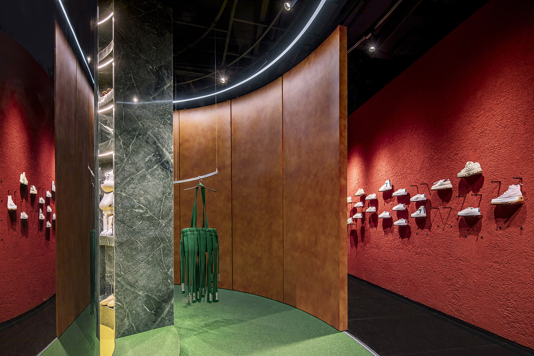 北京·KIKS潮牌店(3.3大厦店) / ROOI诺亿