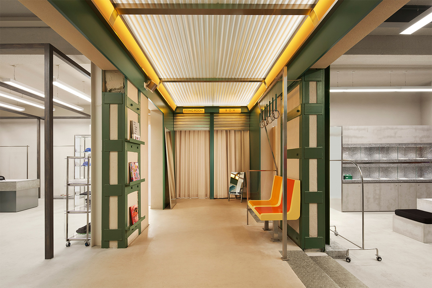 上海·“Canal St.堅尼街”街头时装店 / Sò Studio