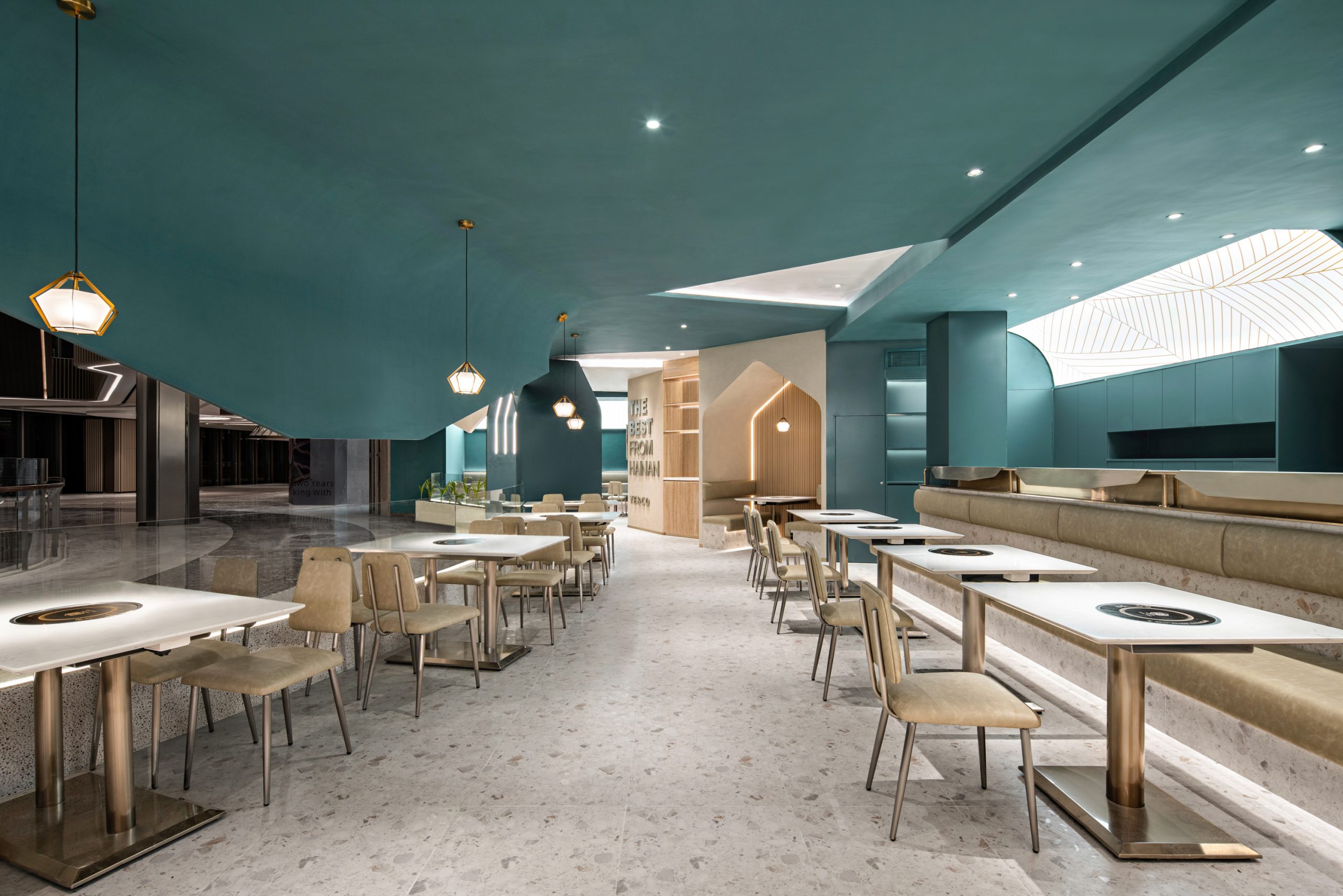 广州·“椰客”椰子鸡火锅餐厅(CC环贸中心店) / 艺鼎