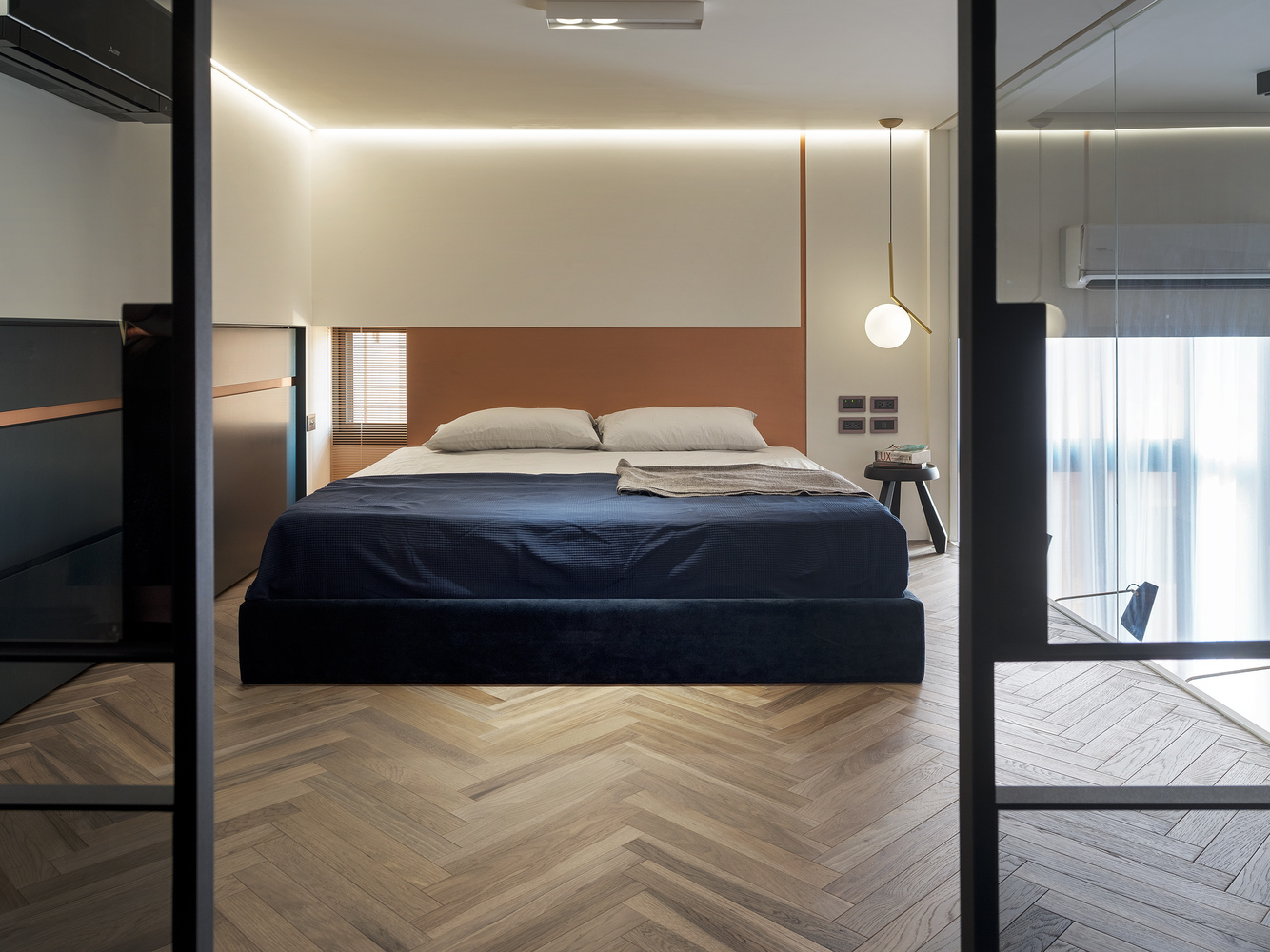 台湾“光引呈线”LOFT住宅空间设计