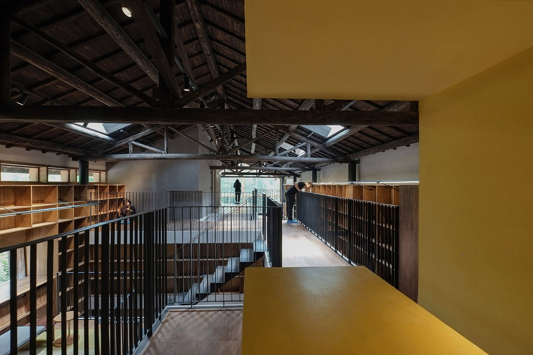 浙江桐庐青龙坞·“言几又”乡村胶囊旅社书店