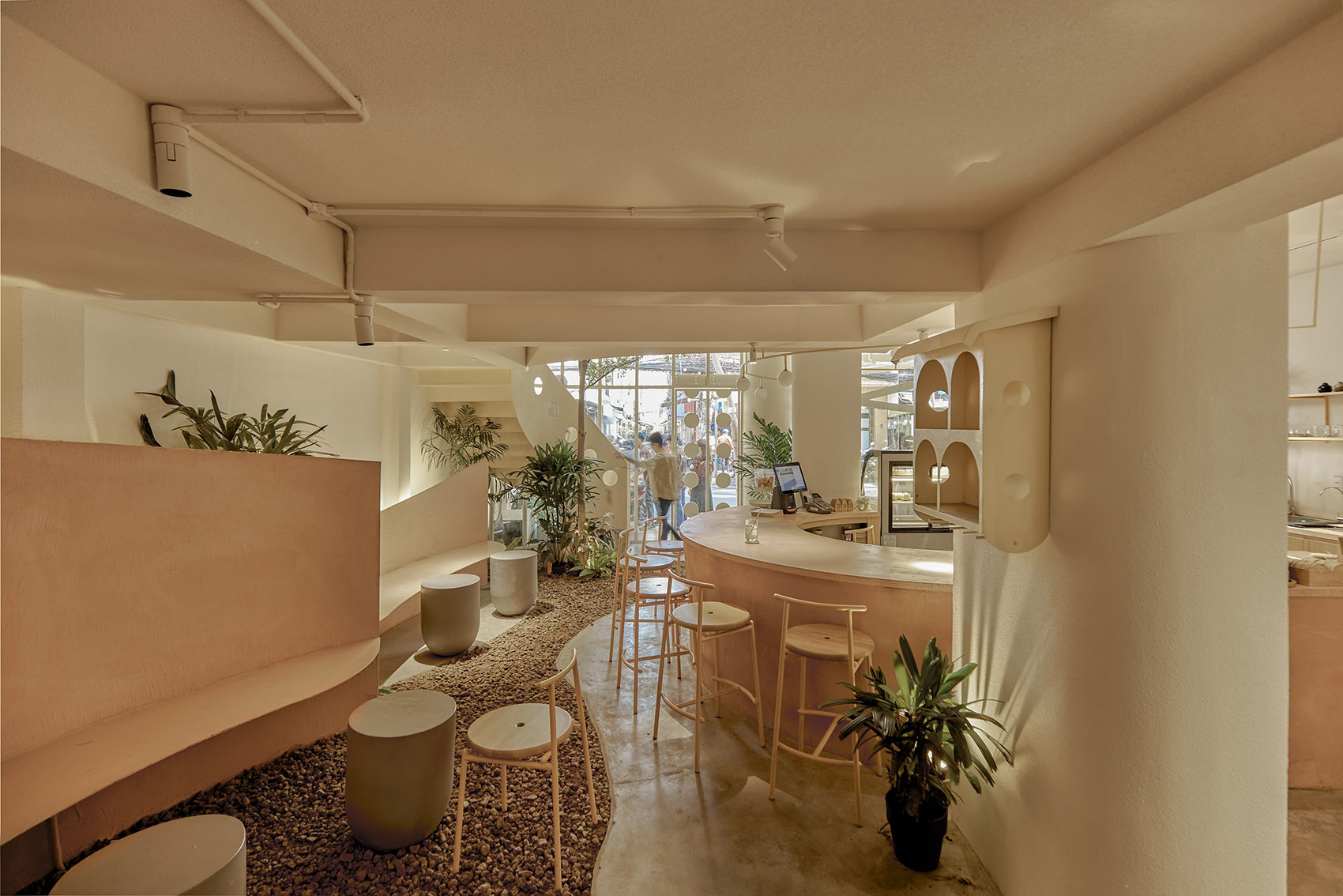 越南胡志明市·September品牌咖啡厅设计 / Red5&amp;Ben Decor