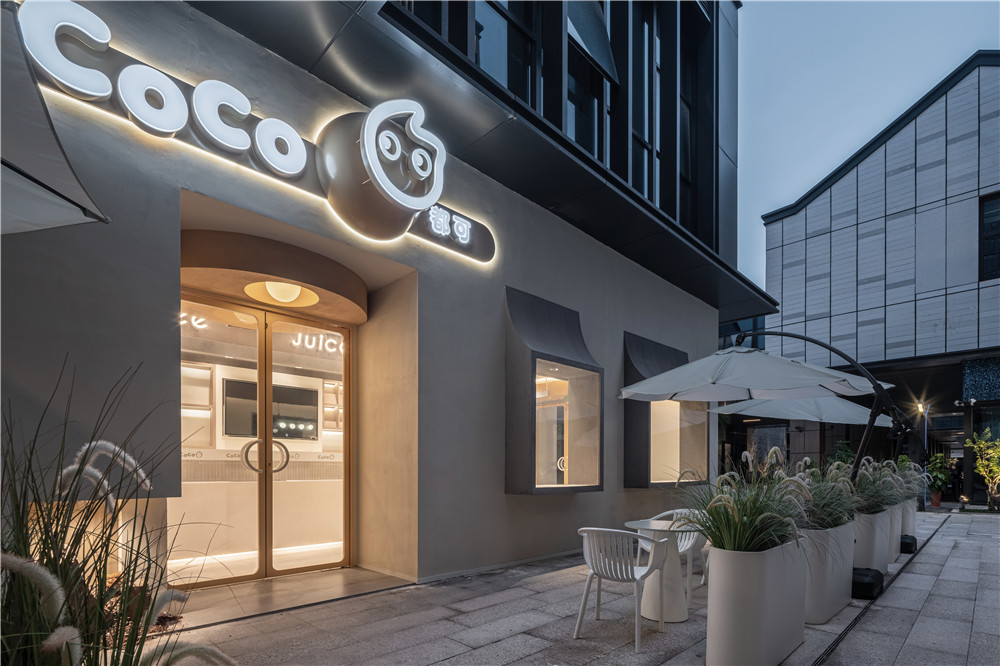 江苏江阴·“CoCo都可”饮品店(忠义街店) / 欧阳跳