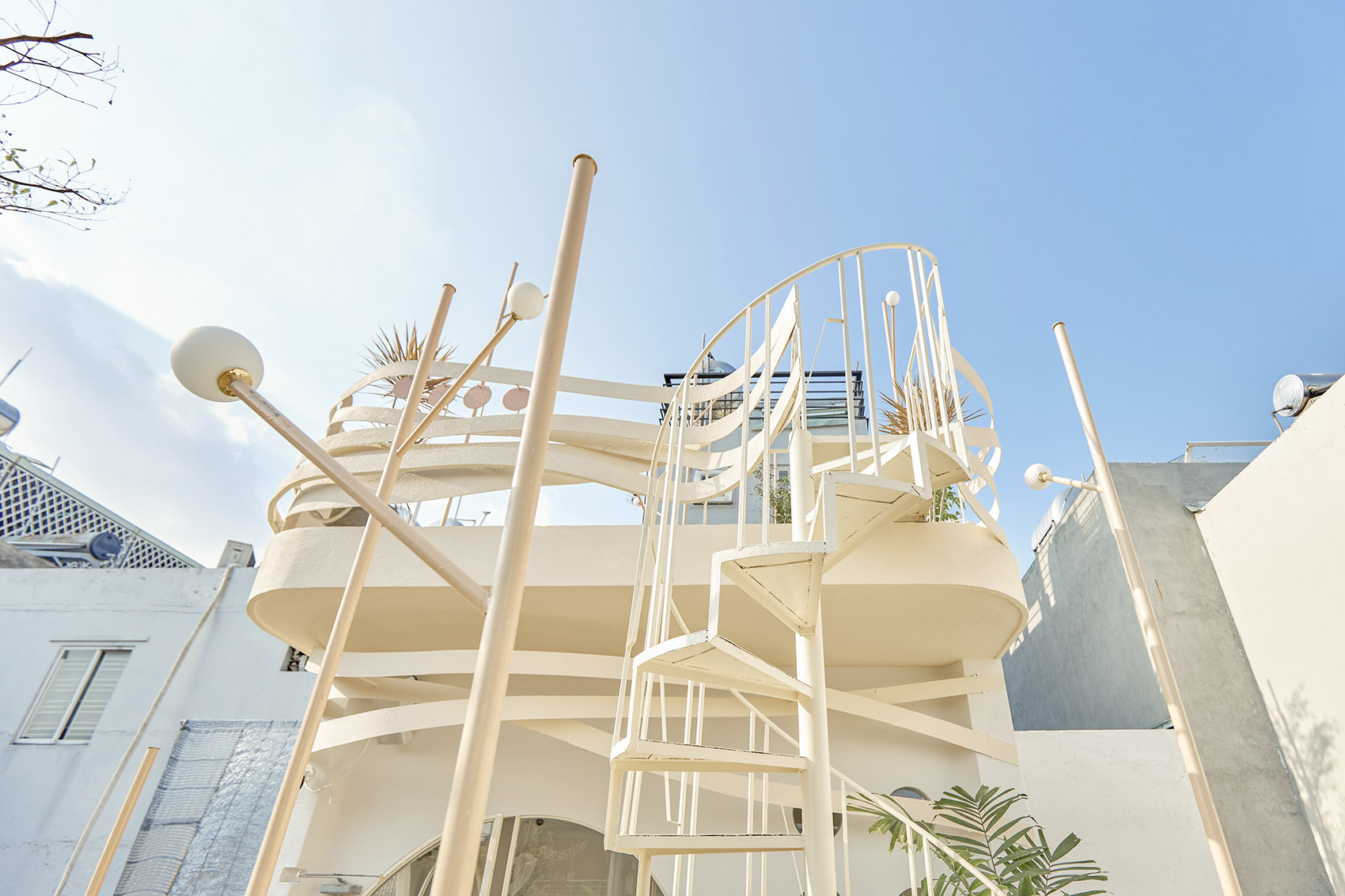 越南胡志明市·September品牌咖啡厅设计 / Red5&amp;Ben Decor