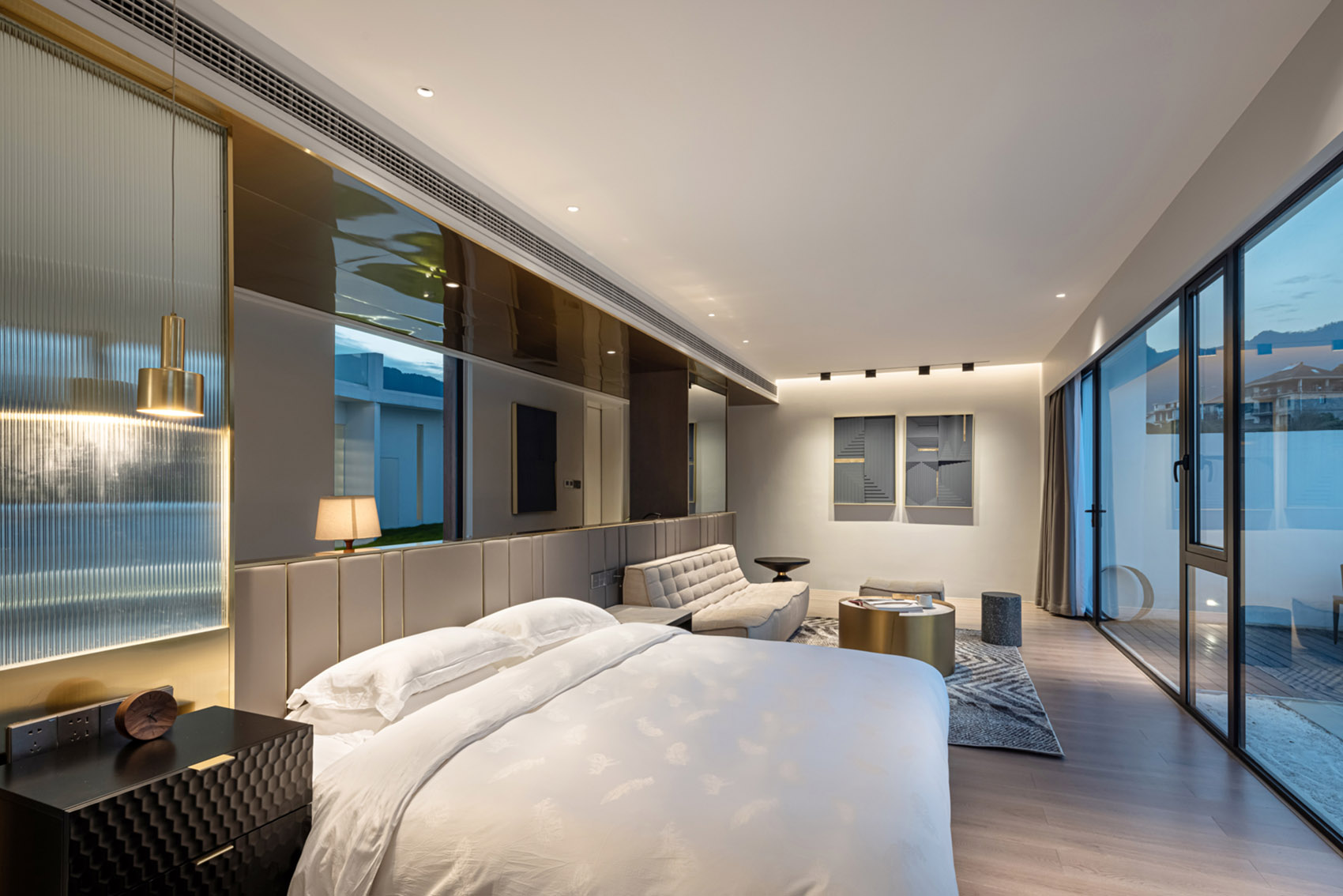 杭州·“陌领融郡”精品度假酒店设计 / 逸伦联创